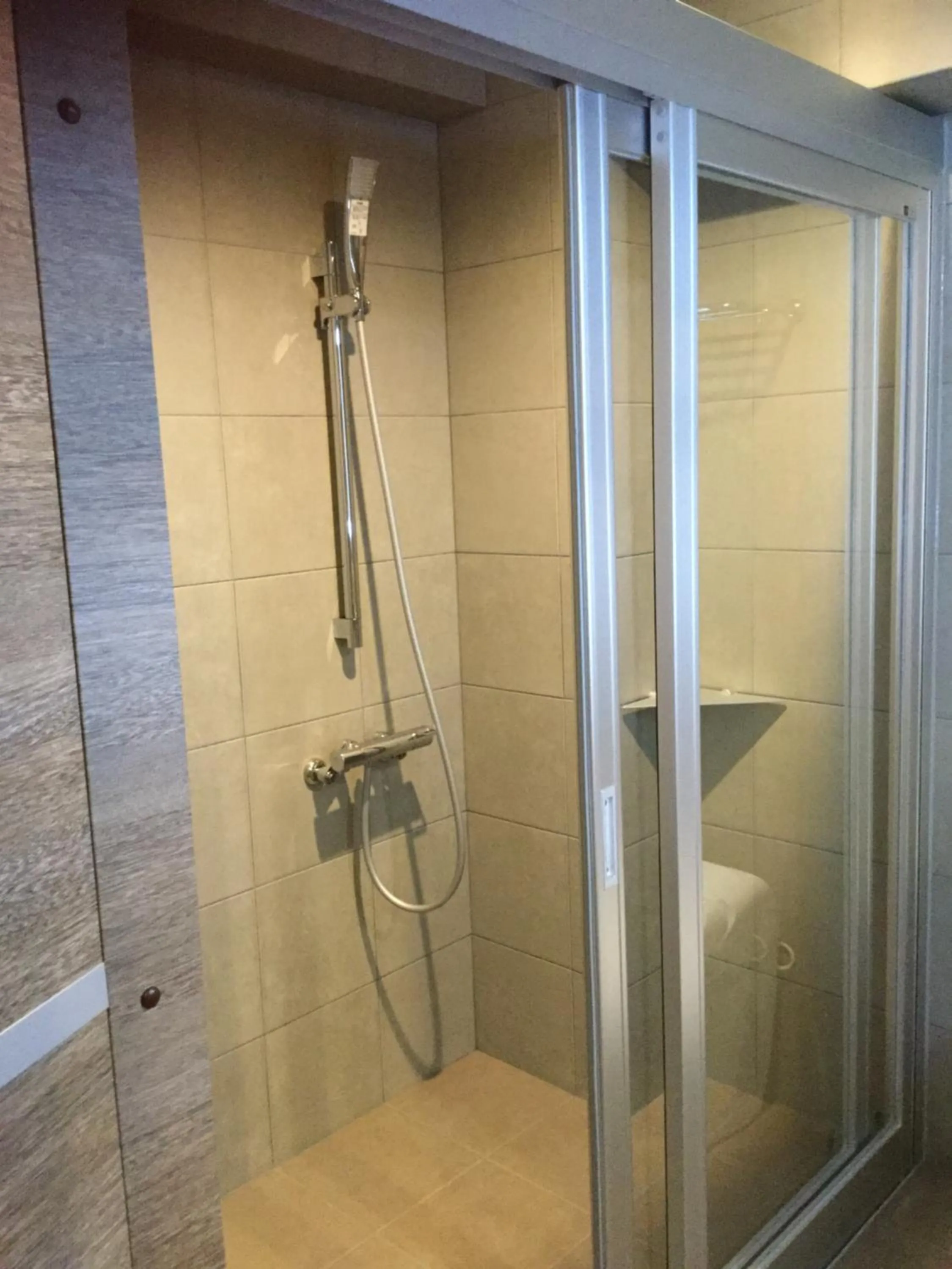 Shower in Ryuka Hotel Naha