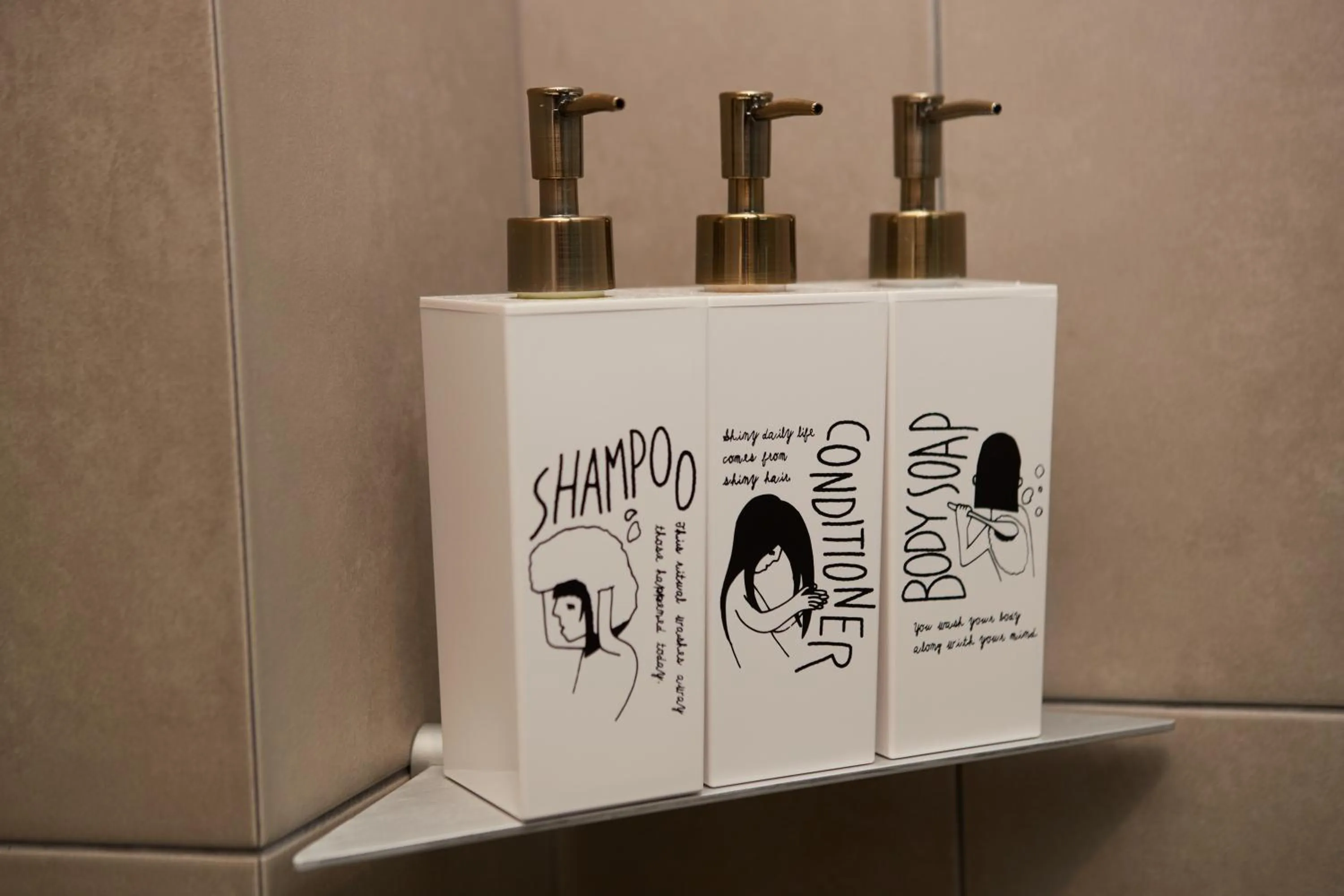 Shower in Ryuka Hotel Naha