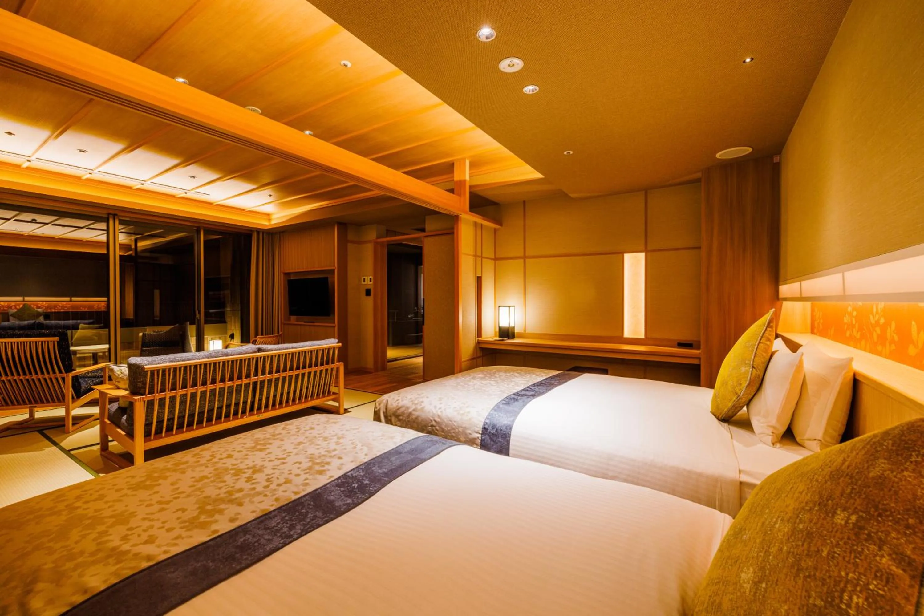 Photo of the whole room, Bed in KAMENOI HOTEL Izukogen