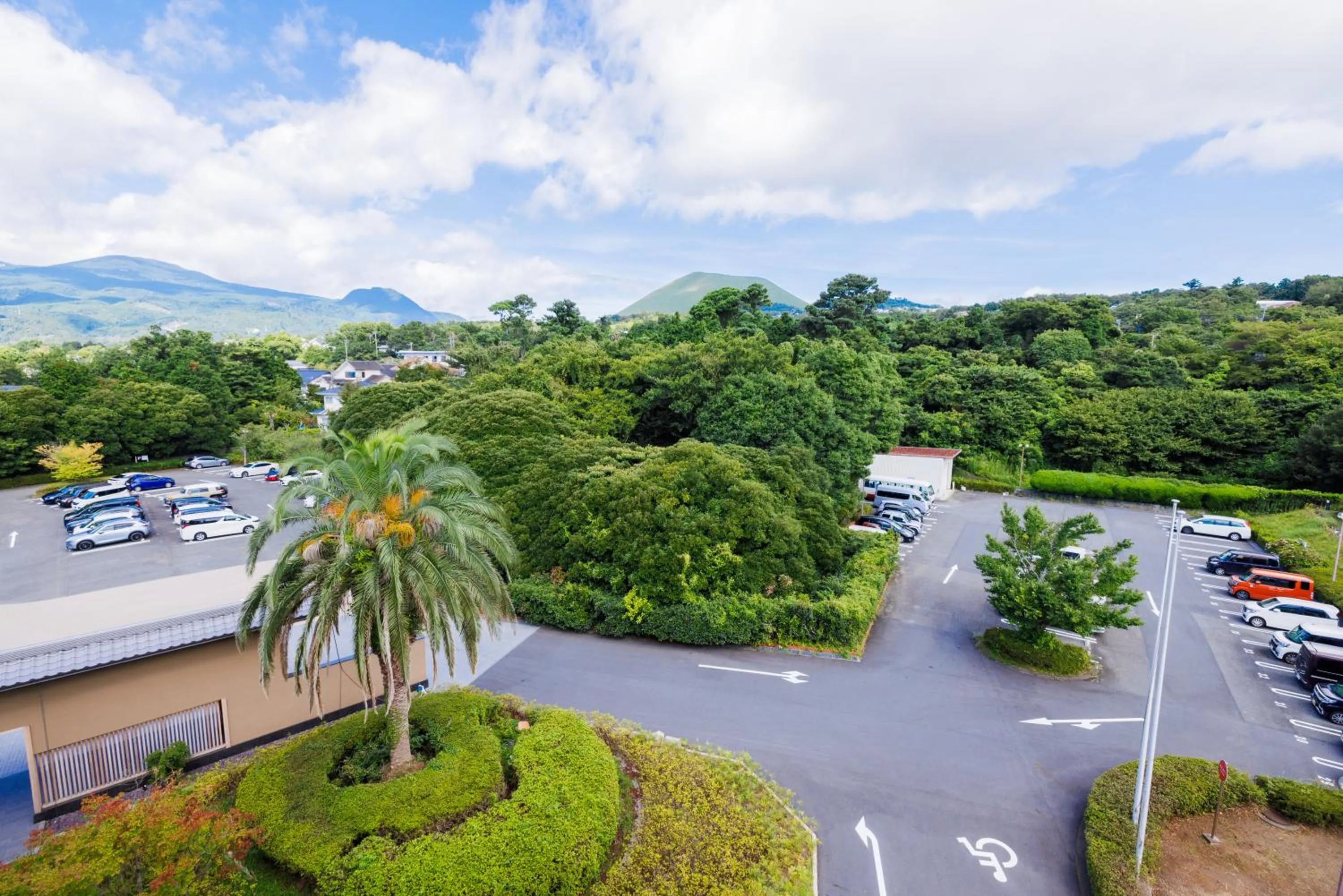 Parking in KAMENOI HOTEL Izukogen