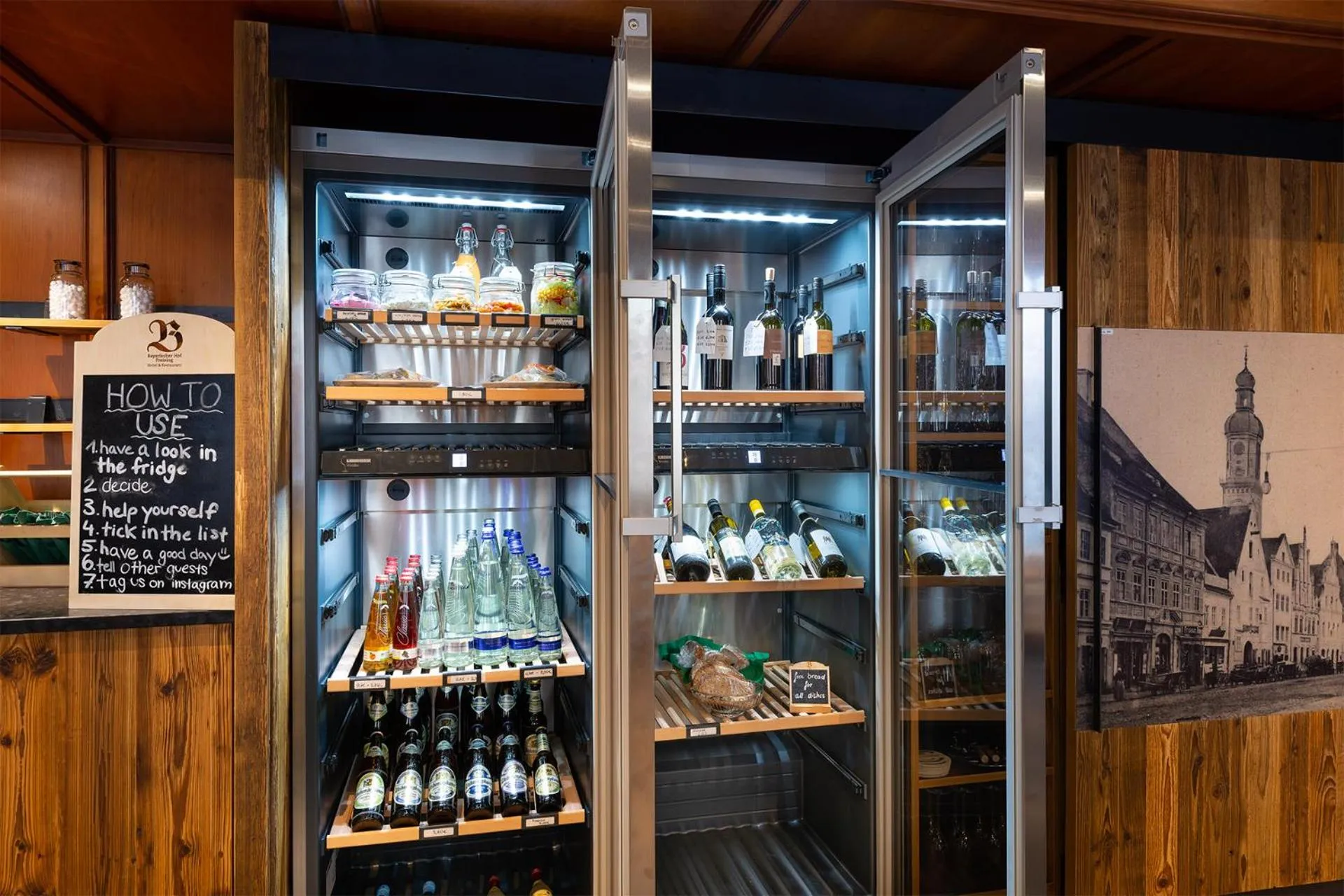 Restaurant/places to eat in Bayerischer Hof