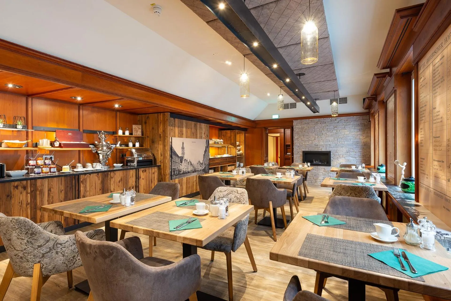 Buffet breakfast in Bayerischer Hof