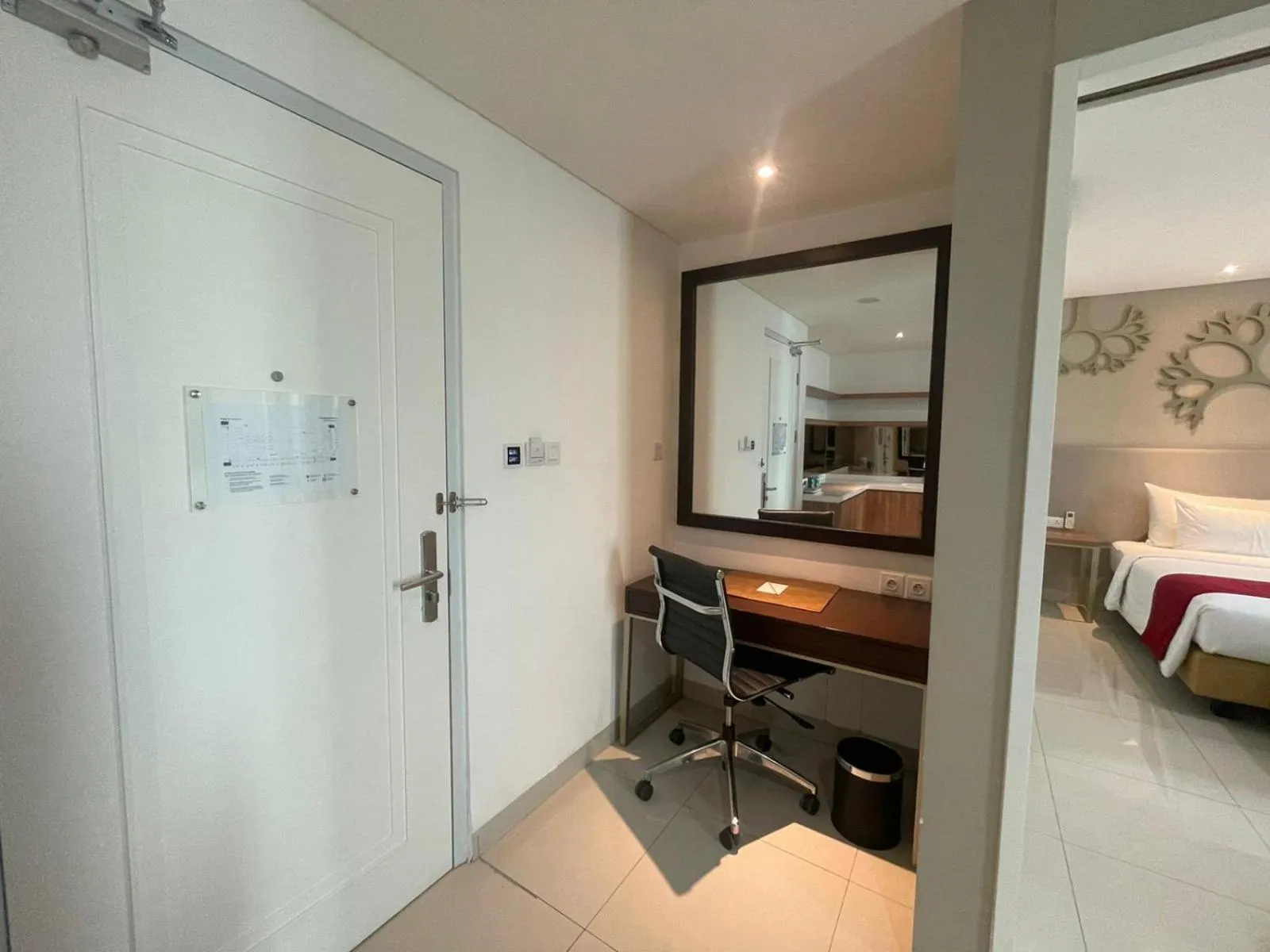 Bed in PALM PARK Hotel Surabaya