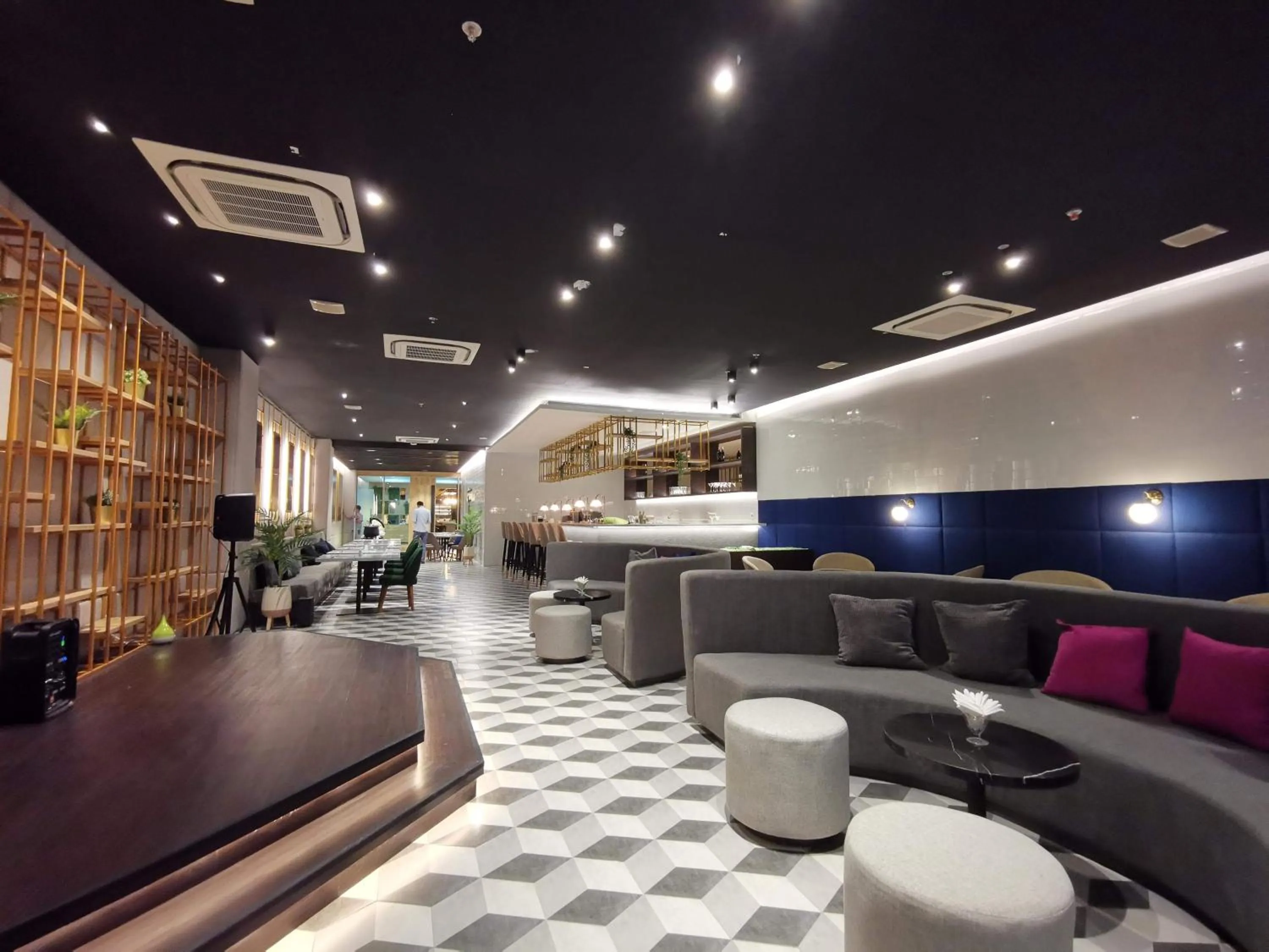 Lounge or bar in PALM PARK Hotel Surabaya