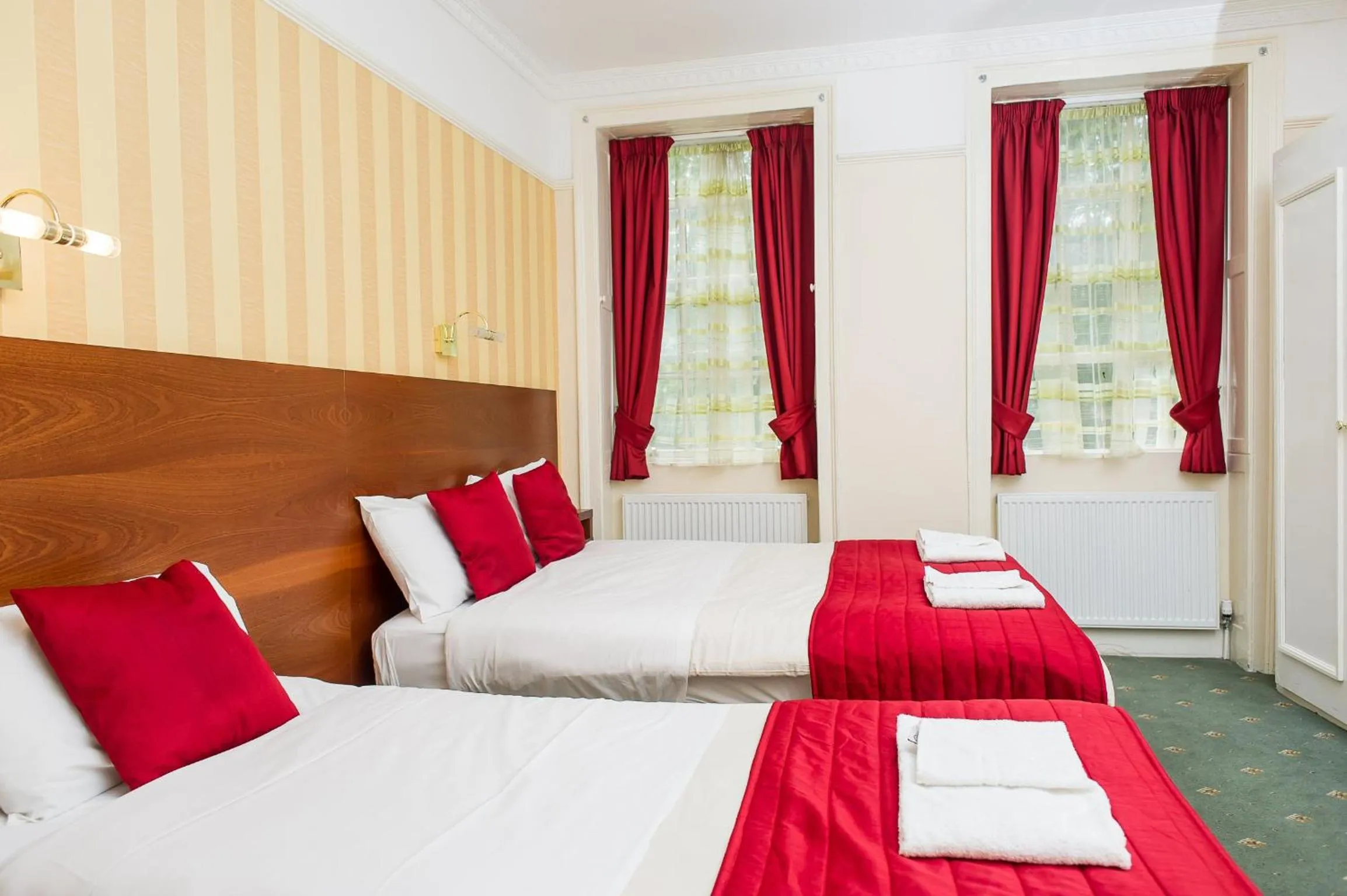 Bed in Avonmore Hotel