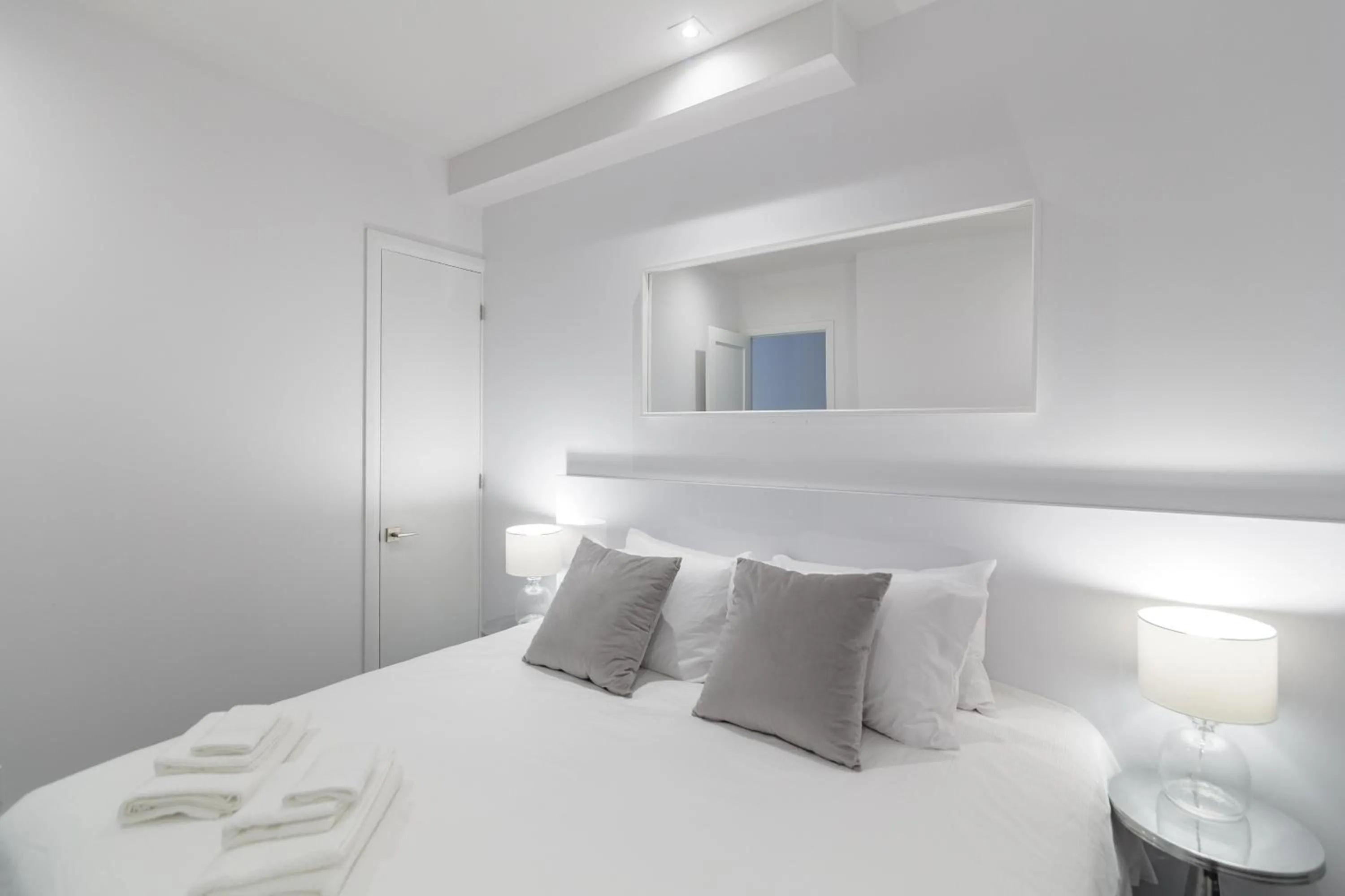 Bedroom, Bed in Parc Avenue Residences Mile End