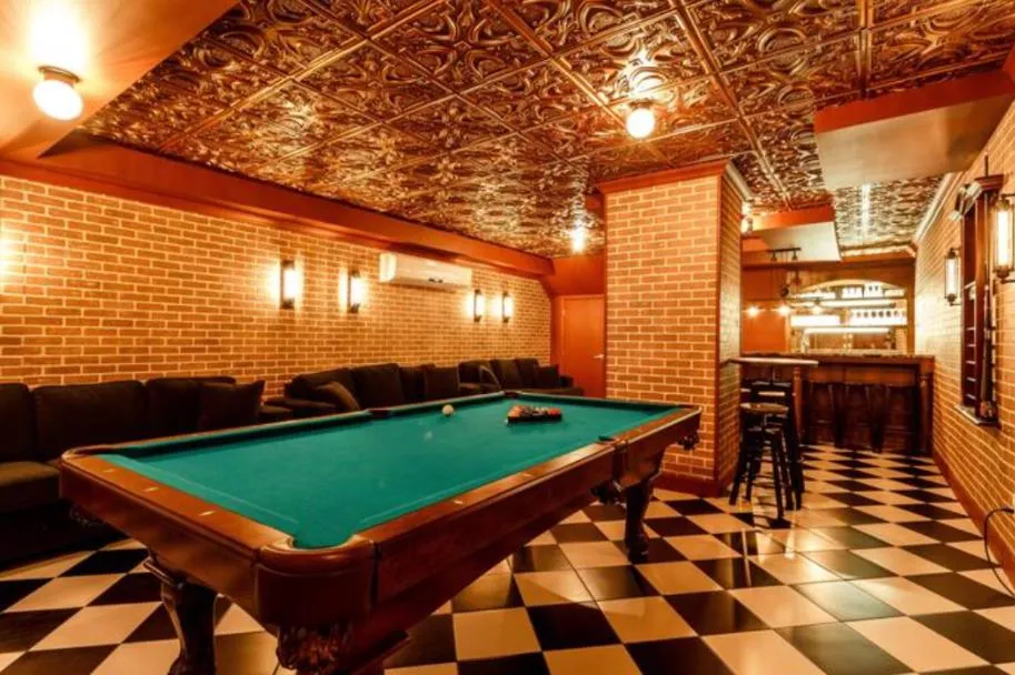 Billiard in Parc Avenue Residences Mile End