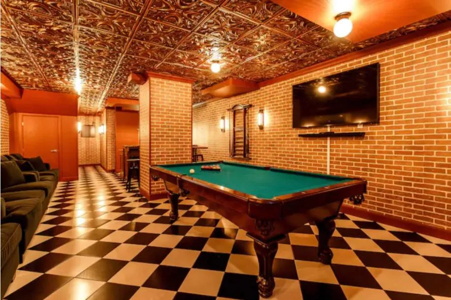 TV and multimedia in Parc Avenue Residences Mile End