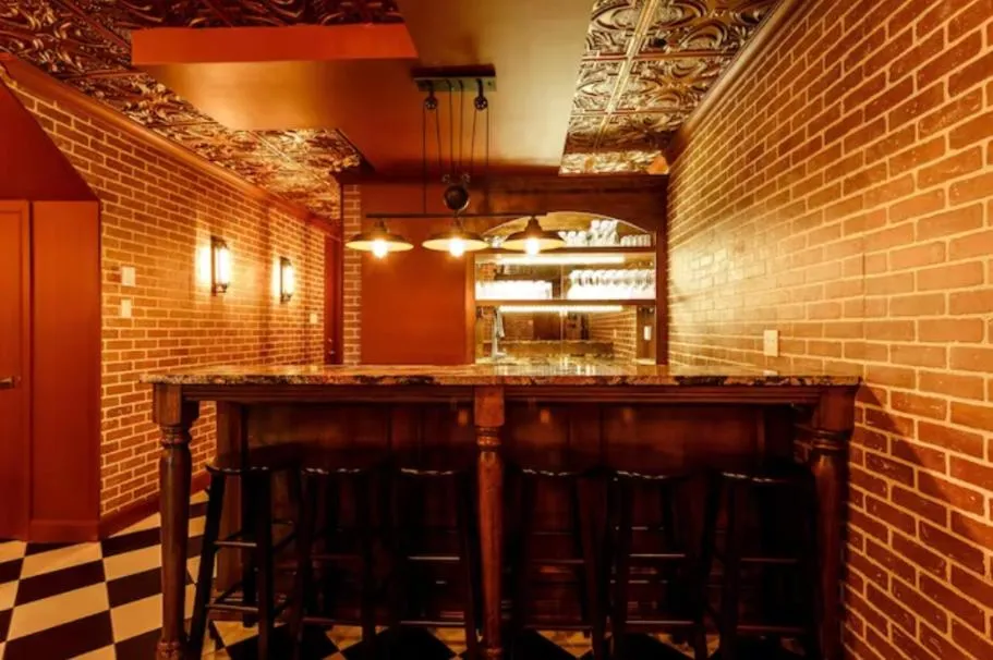 Lounge or bar in Parc Avenue Residences Mile End