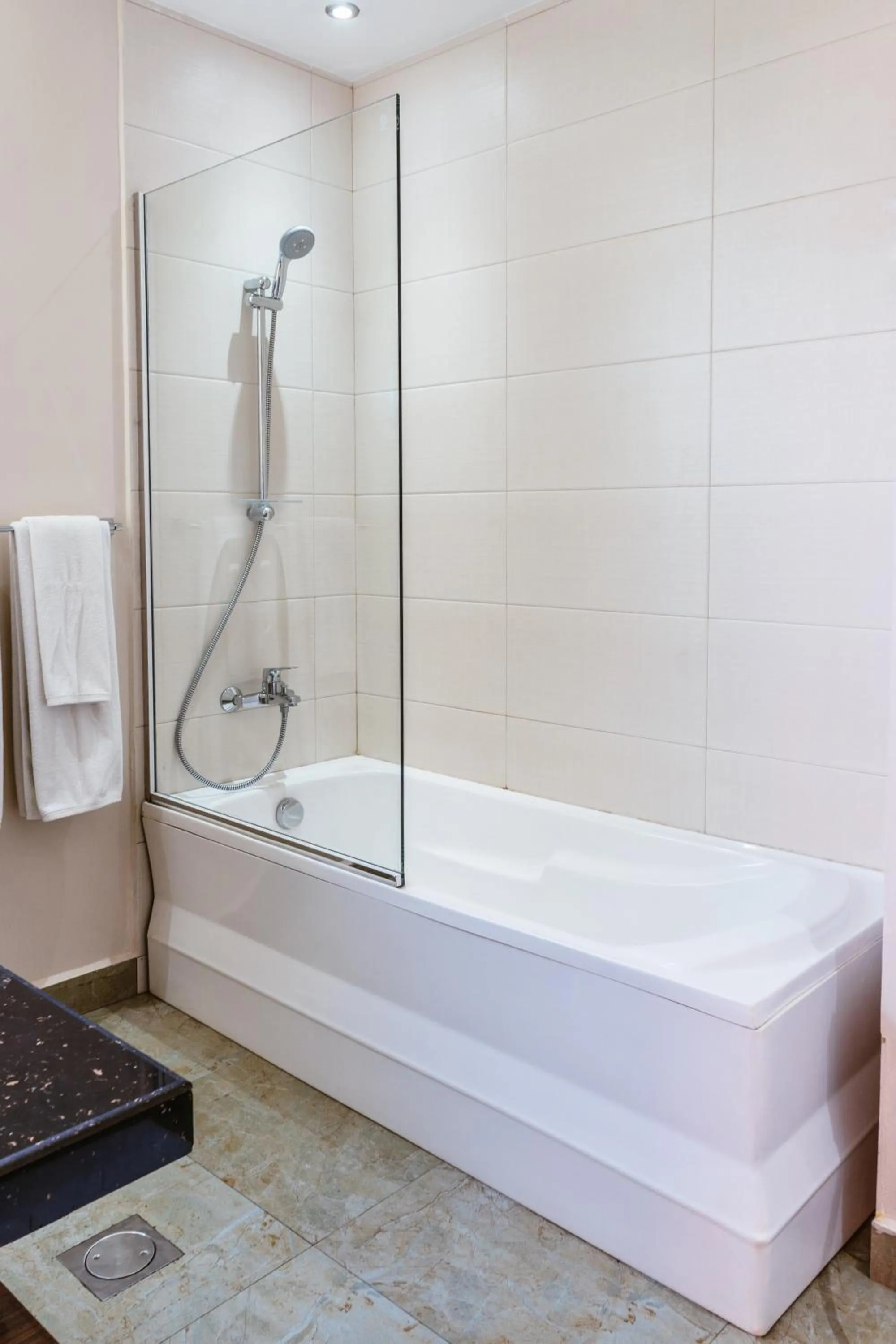 Bathroom in Rivendell Hotel