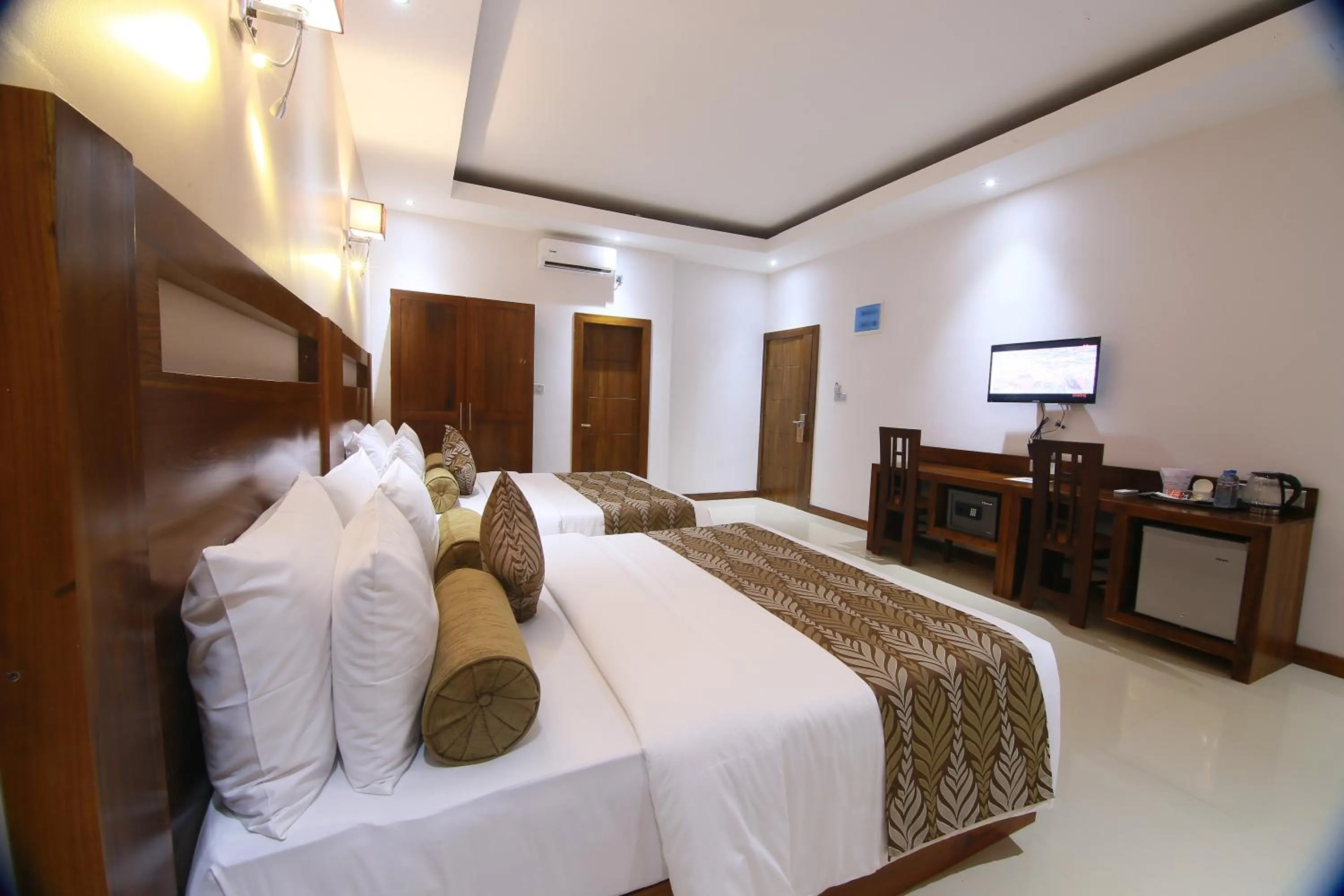 Bed in Rivendell Hotel