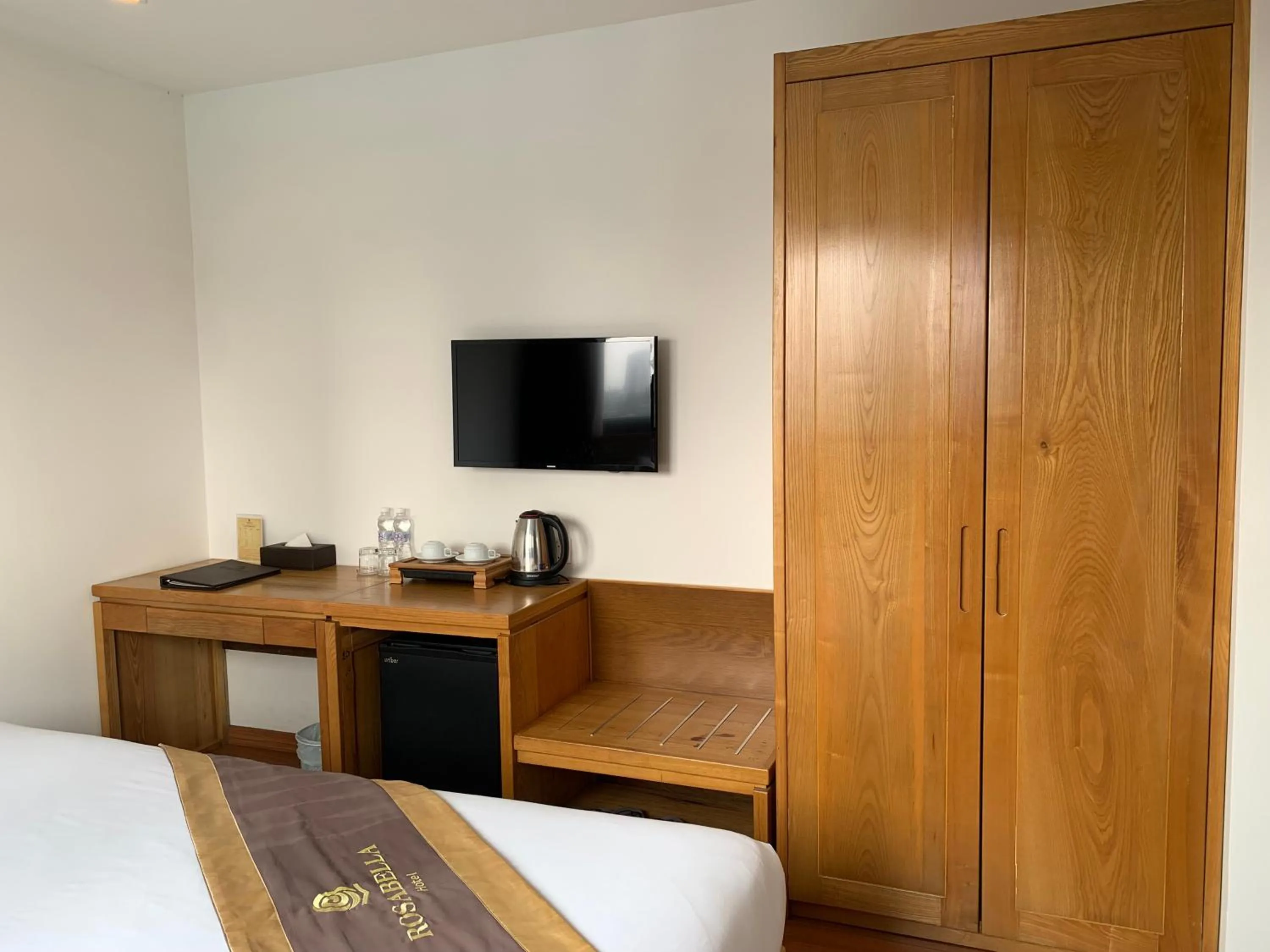 TV and multimedia, Bed in Rosabella Boutique Hotel