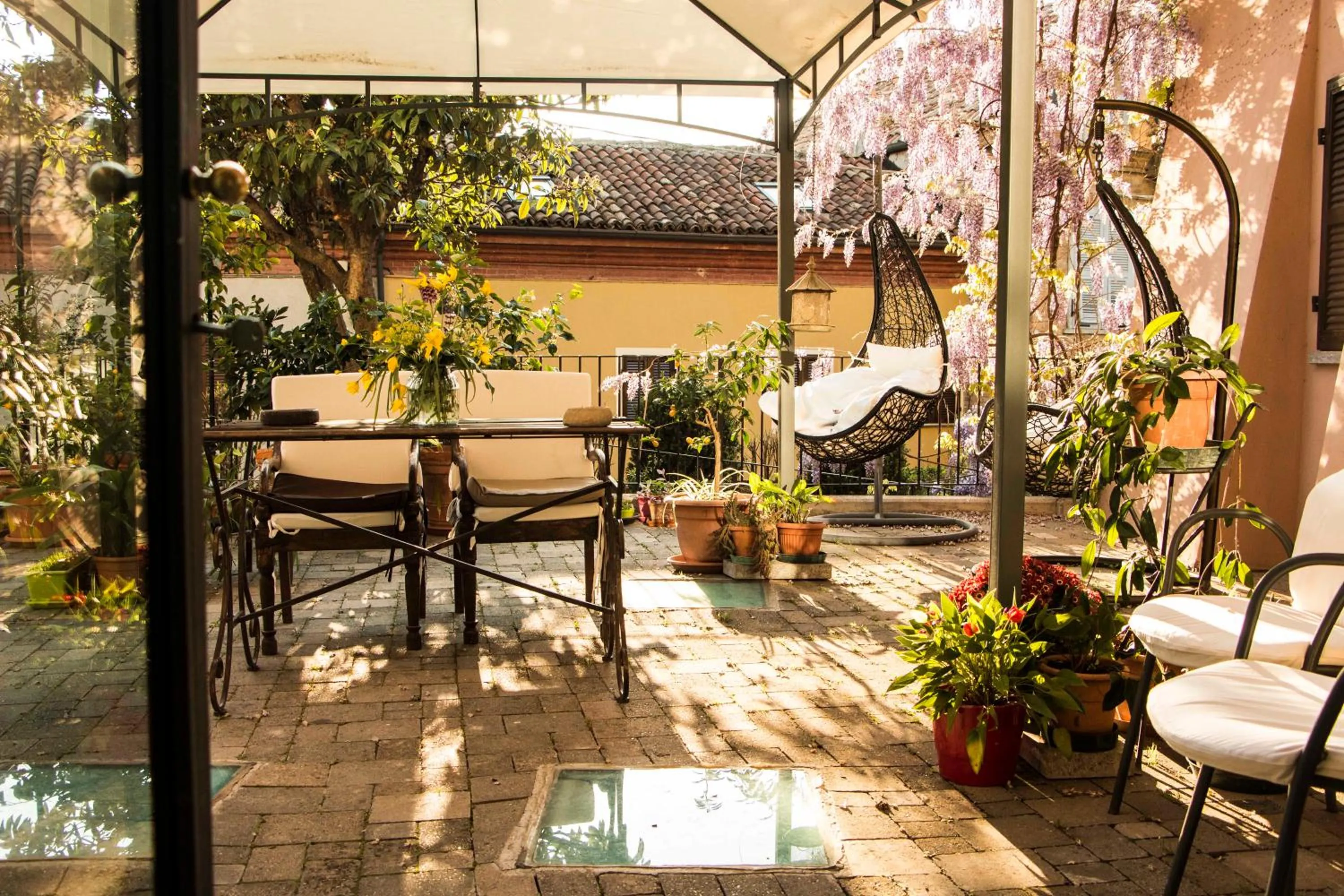 Garden in L'Aromatario