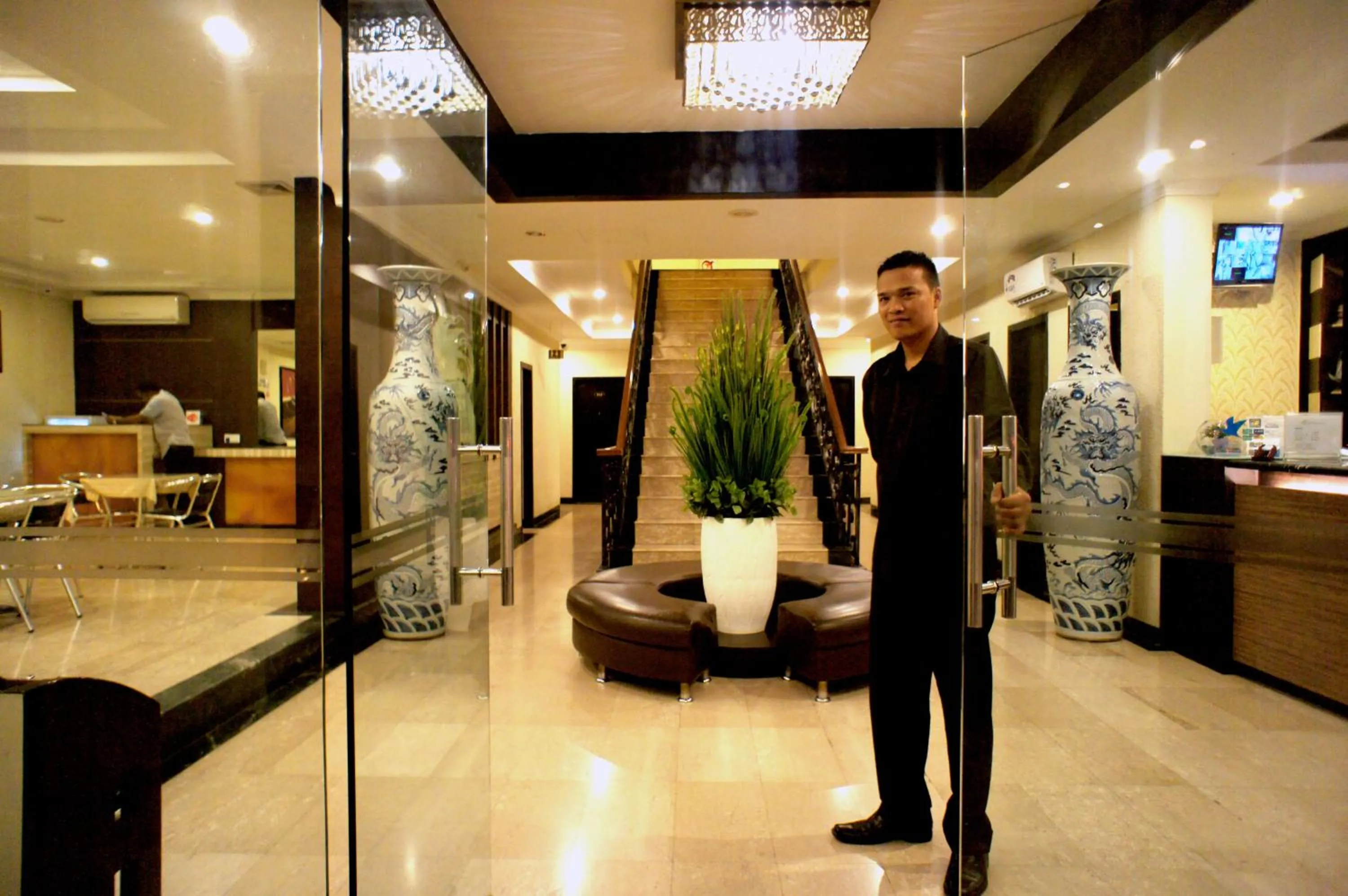 Sky View Hotel Managed by OS