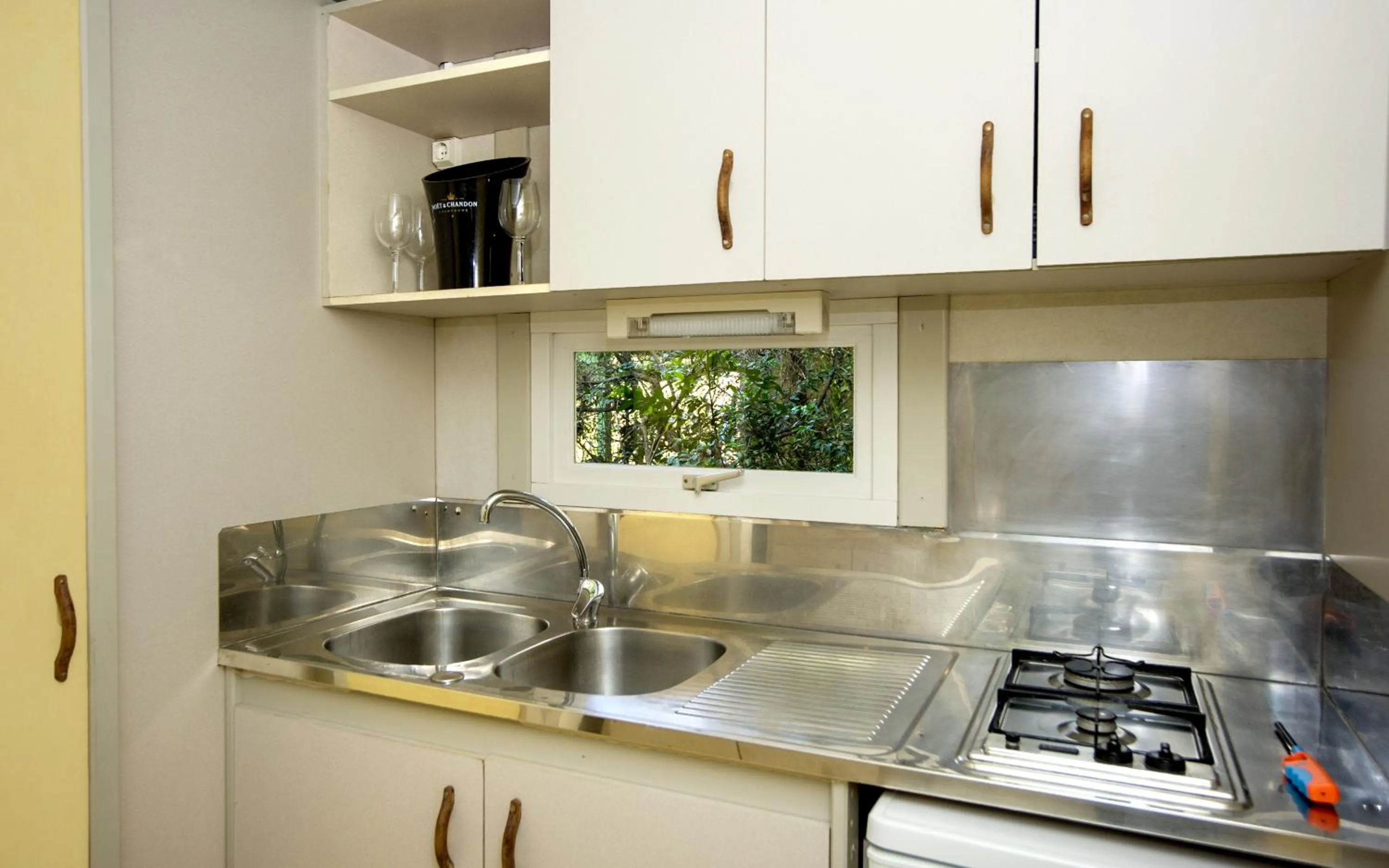 Kitchen or kitchenette in Camping Maremma Sans Souci