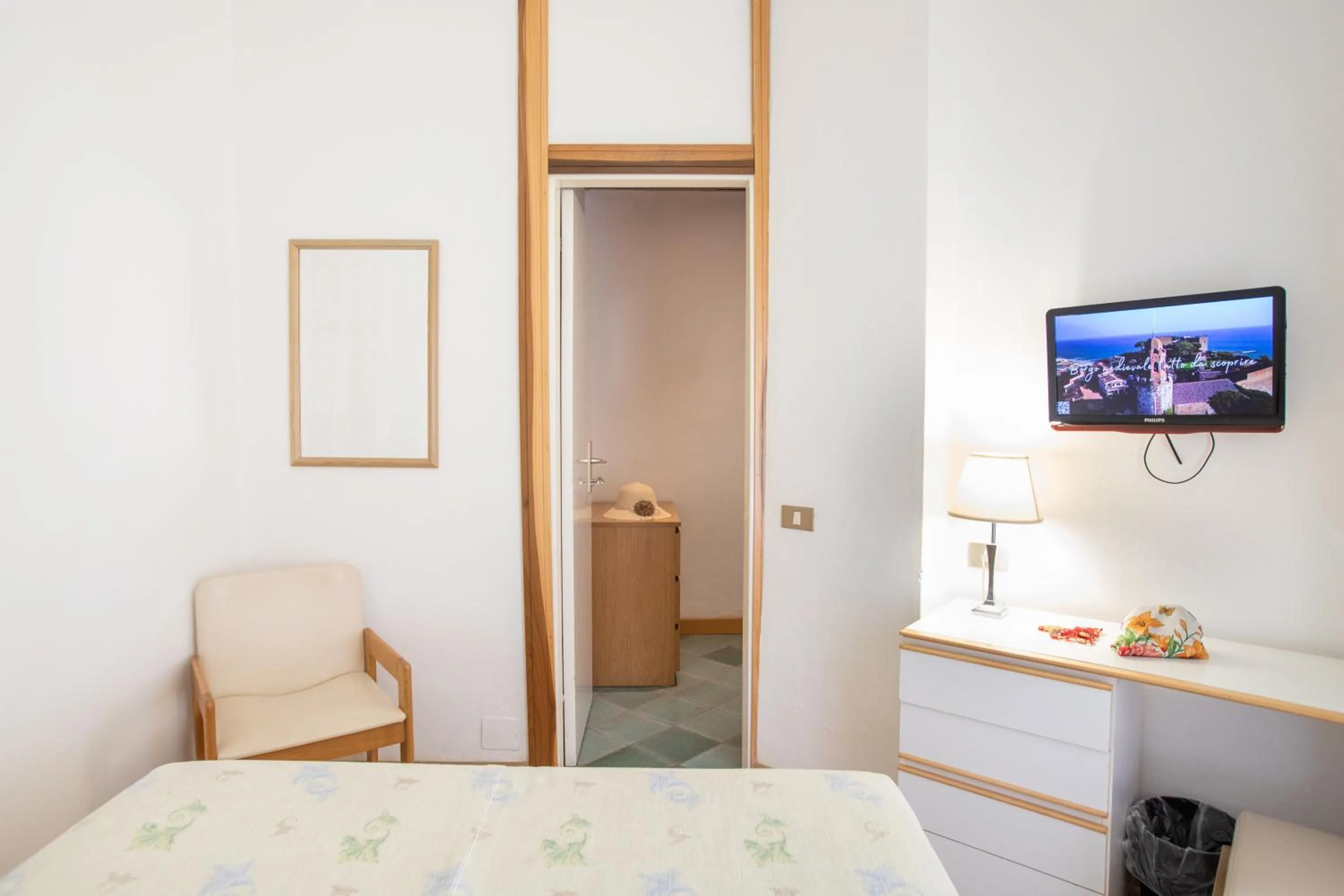 furniture, Bed in Cav Approdo