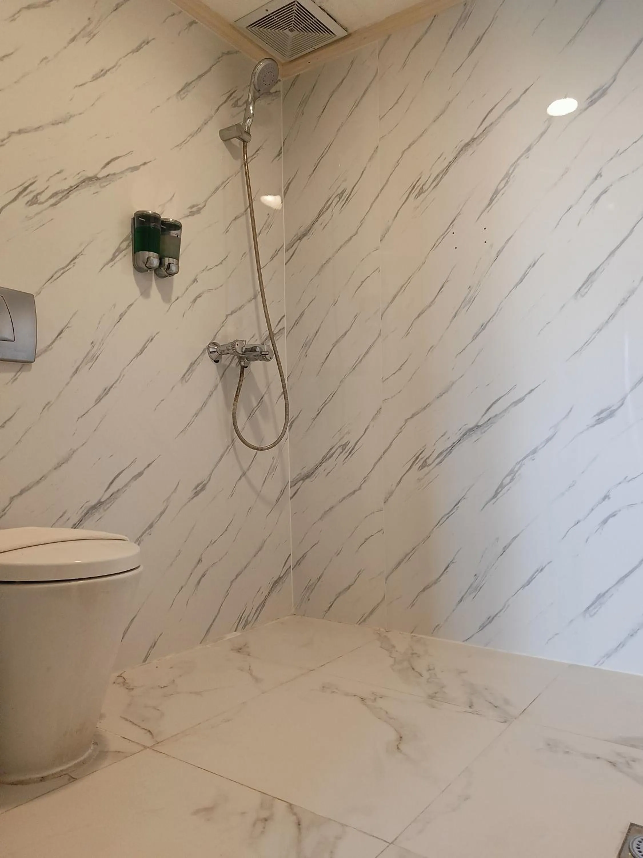 Bathroom in Lux Tychi Hotel