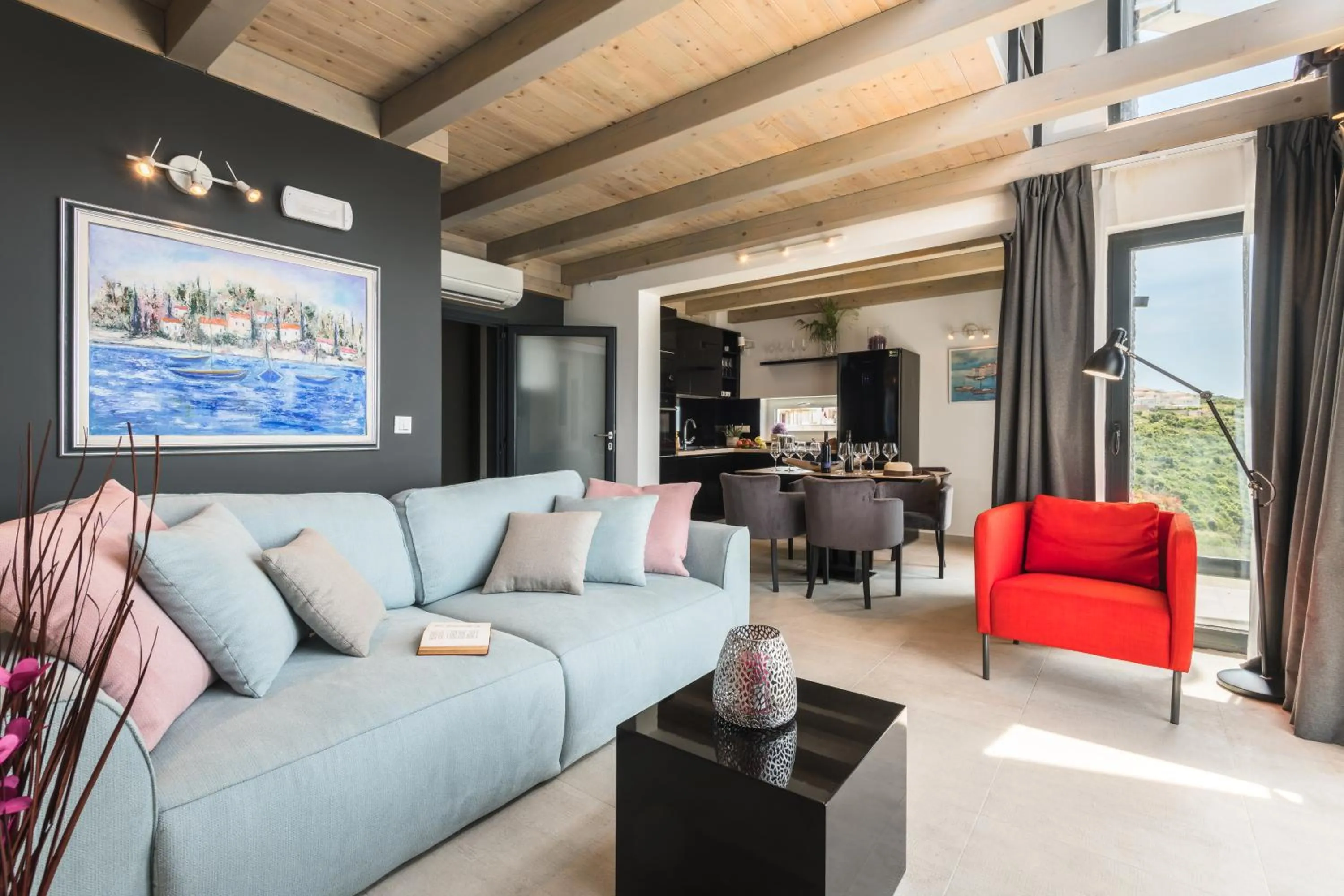 Duplex Apartment in Residence Delta