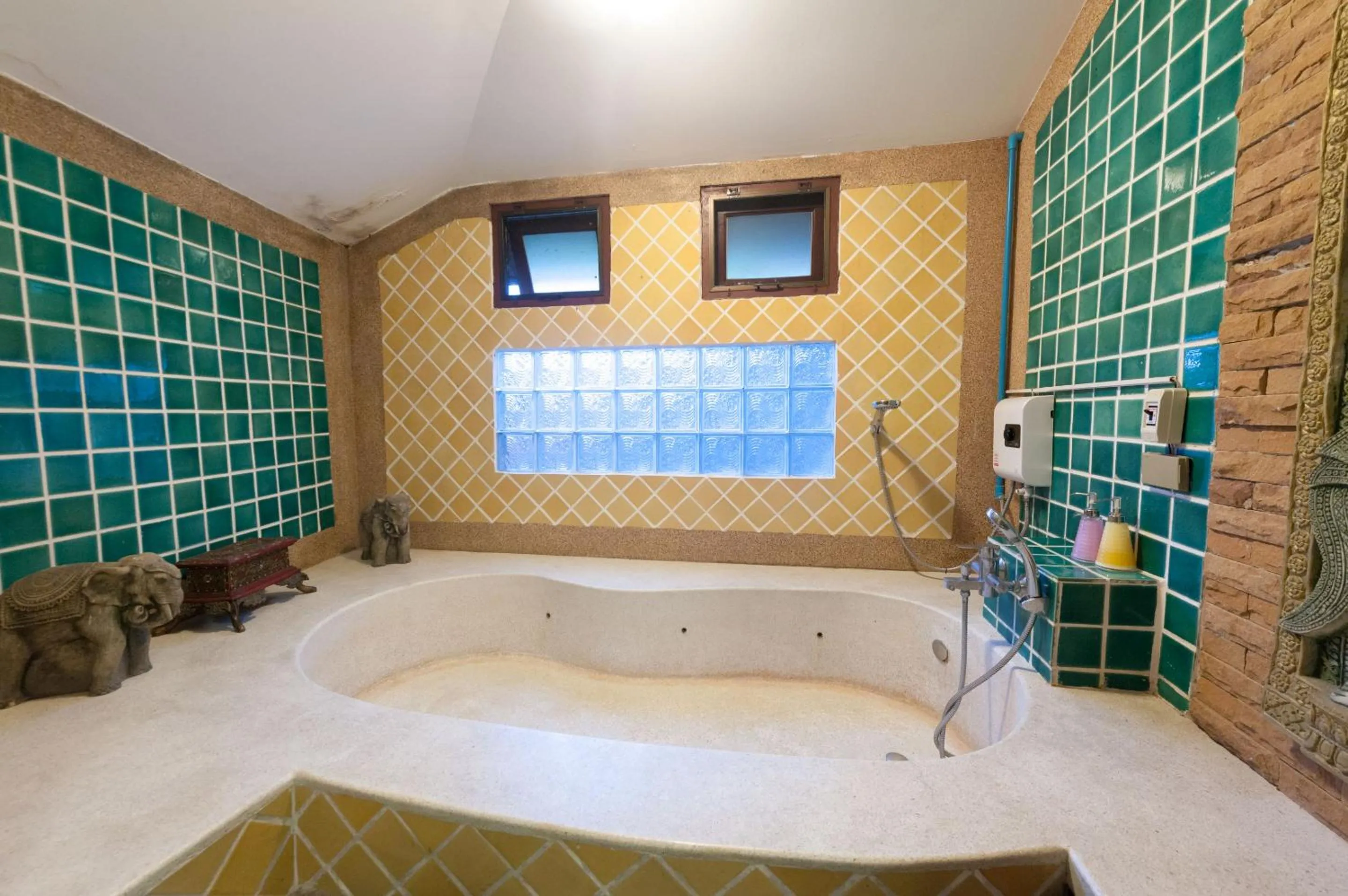 Bathroom in Ruen Ariya Resort