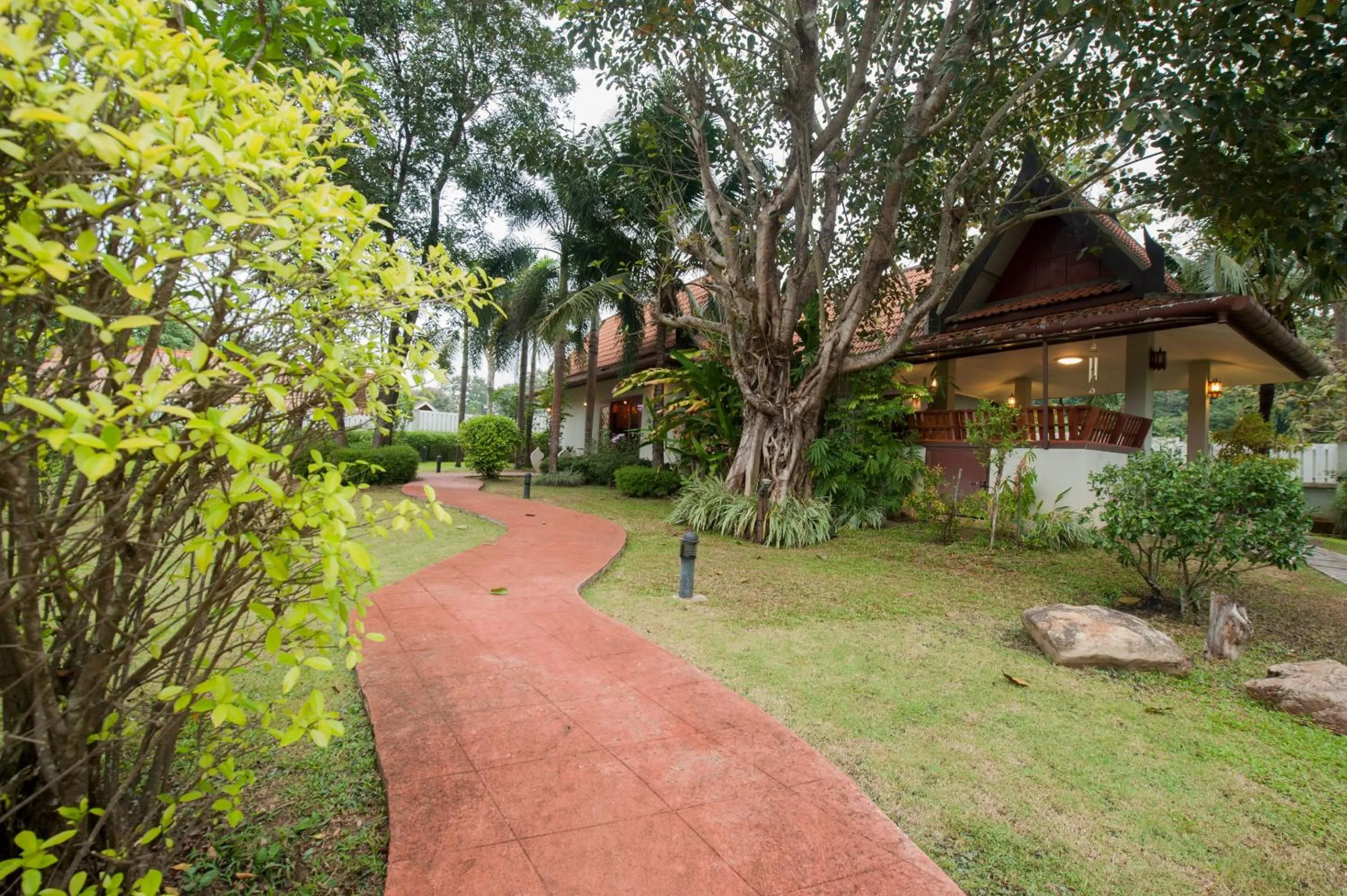 Garden in Ruen Ariya Resort