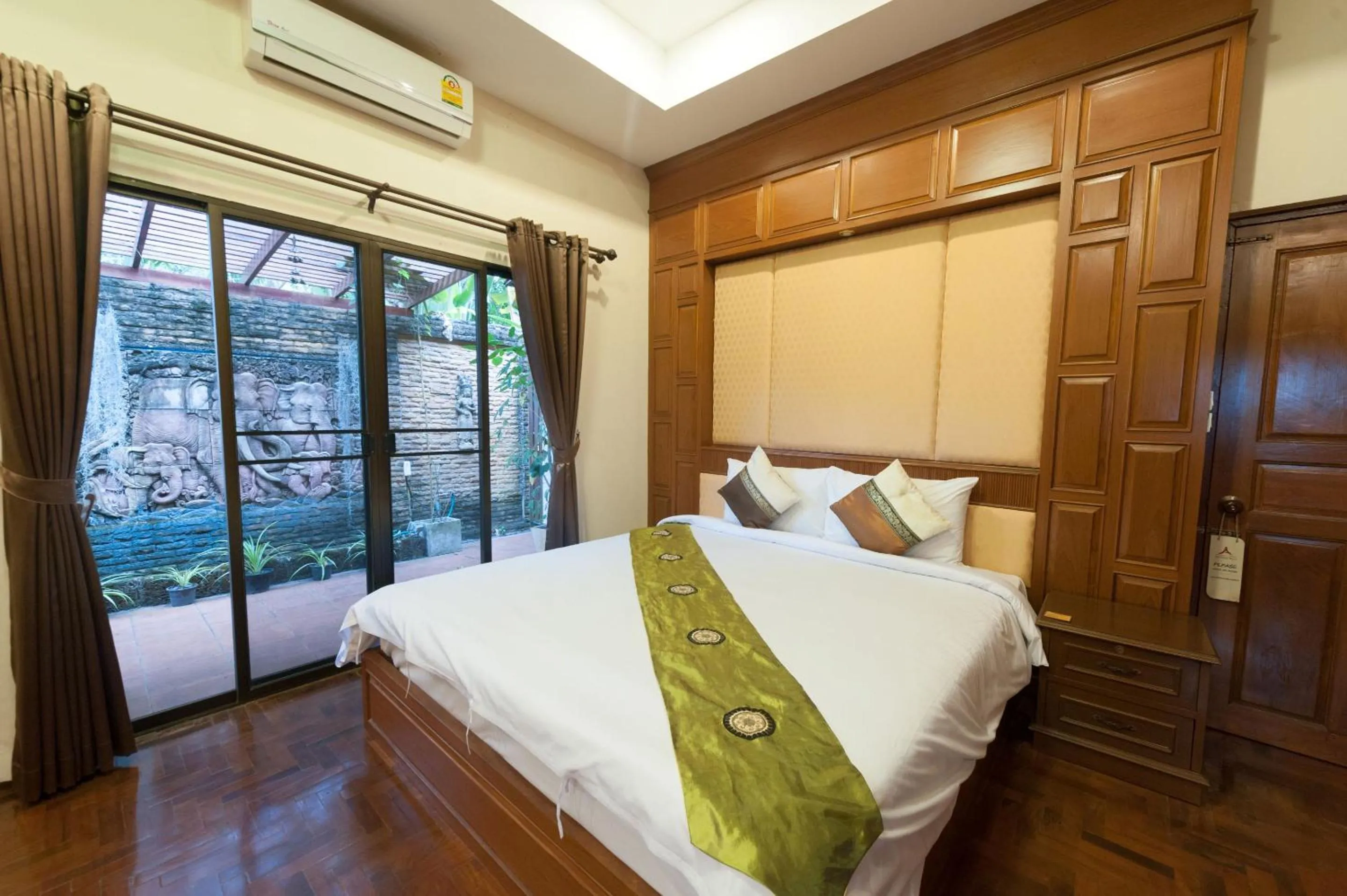 Bedroom in Ruen Ariya Resort