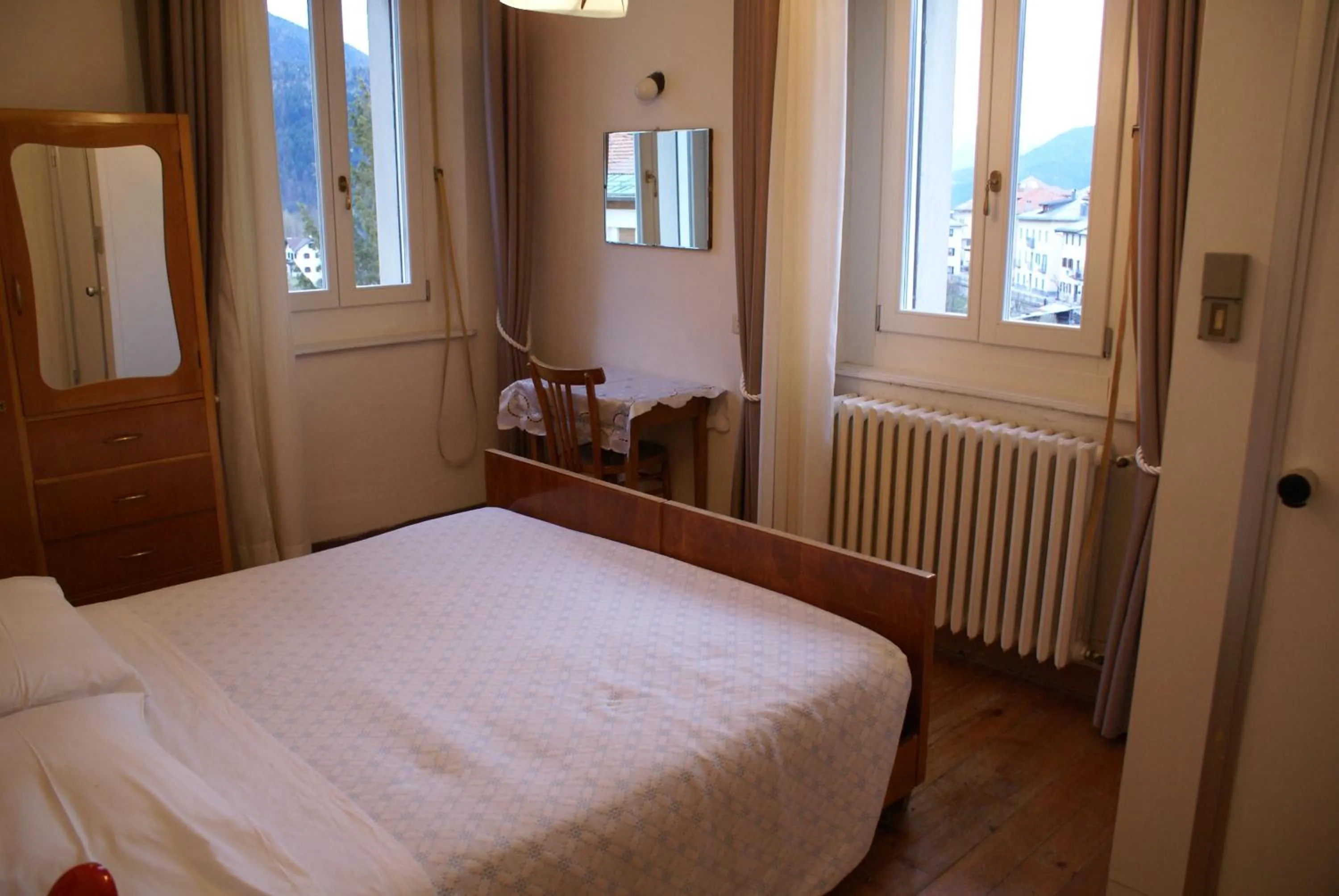 Bedroom, Bed in Albergo Trieste