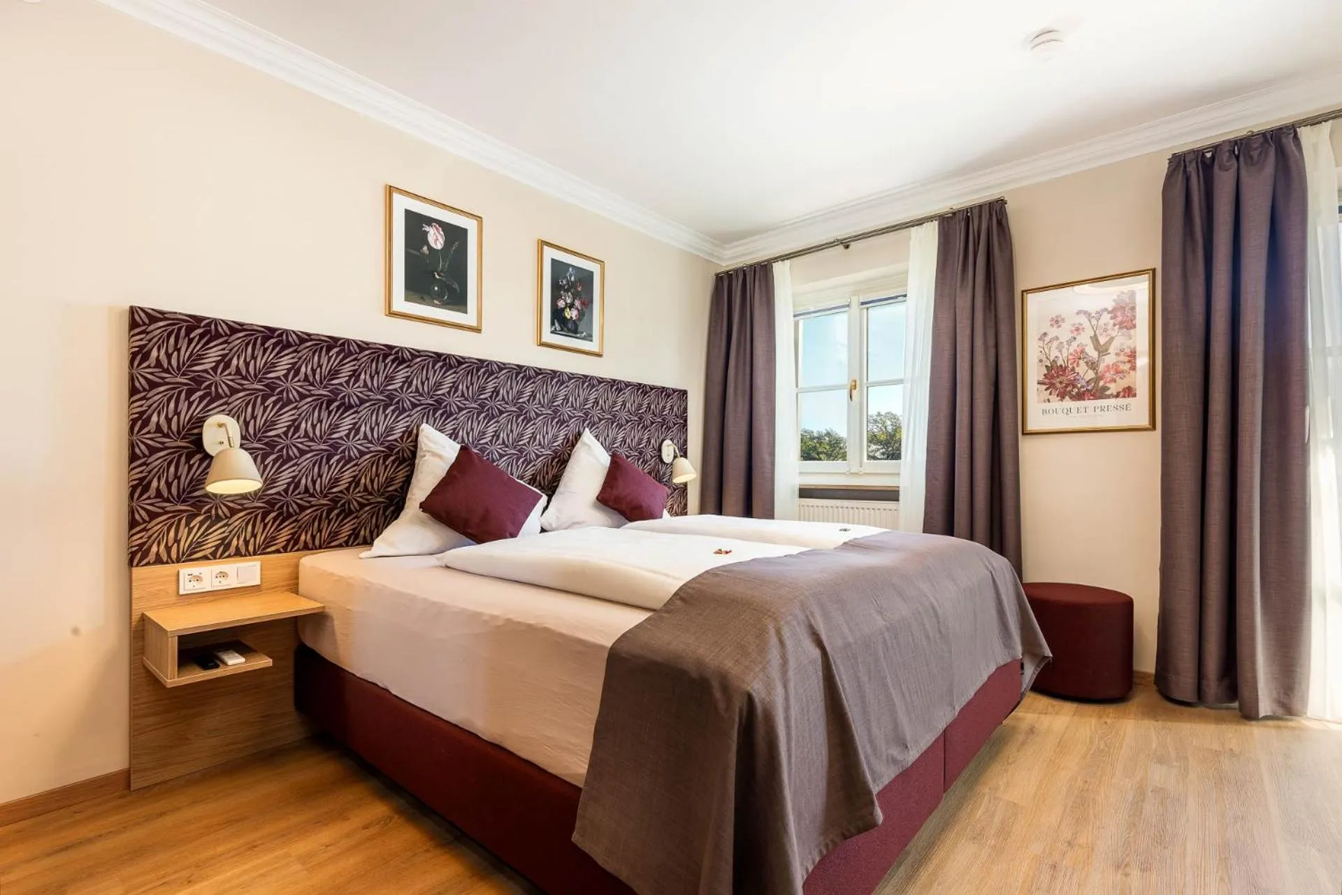 Photo of the whole room, Bed in Hotel Schlossblick Chiemsee