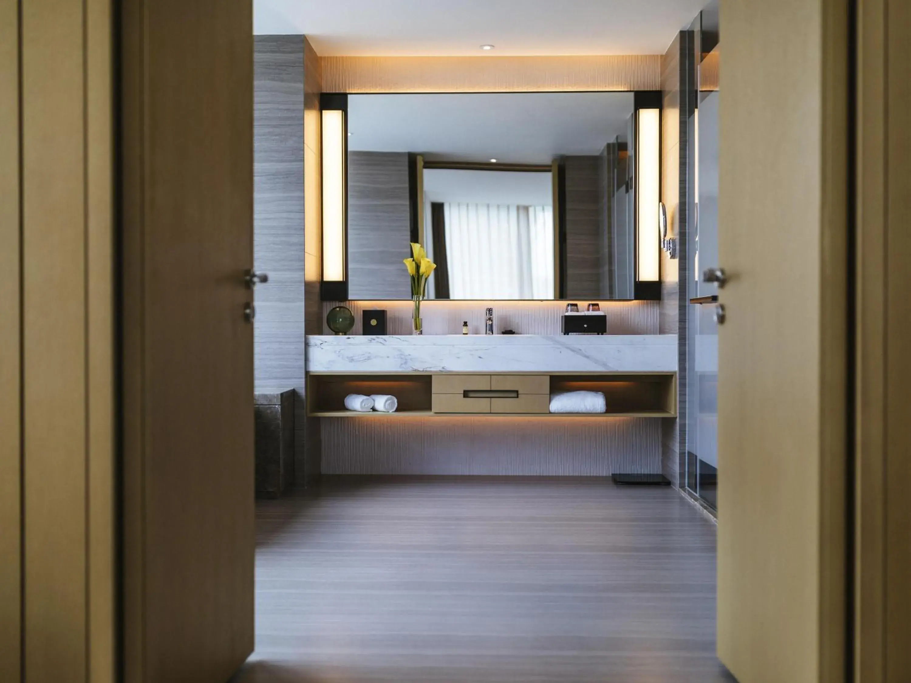 Deluxe King Suite with Lounge Access in Pullman Fuzhou Tahoe Deluxe King Suite with Lounge Access in Pullman Fuzhou Tahoe