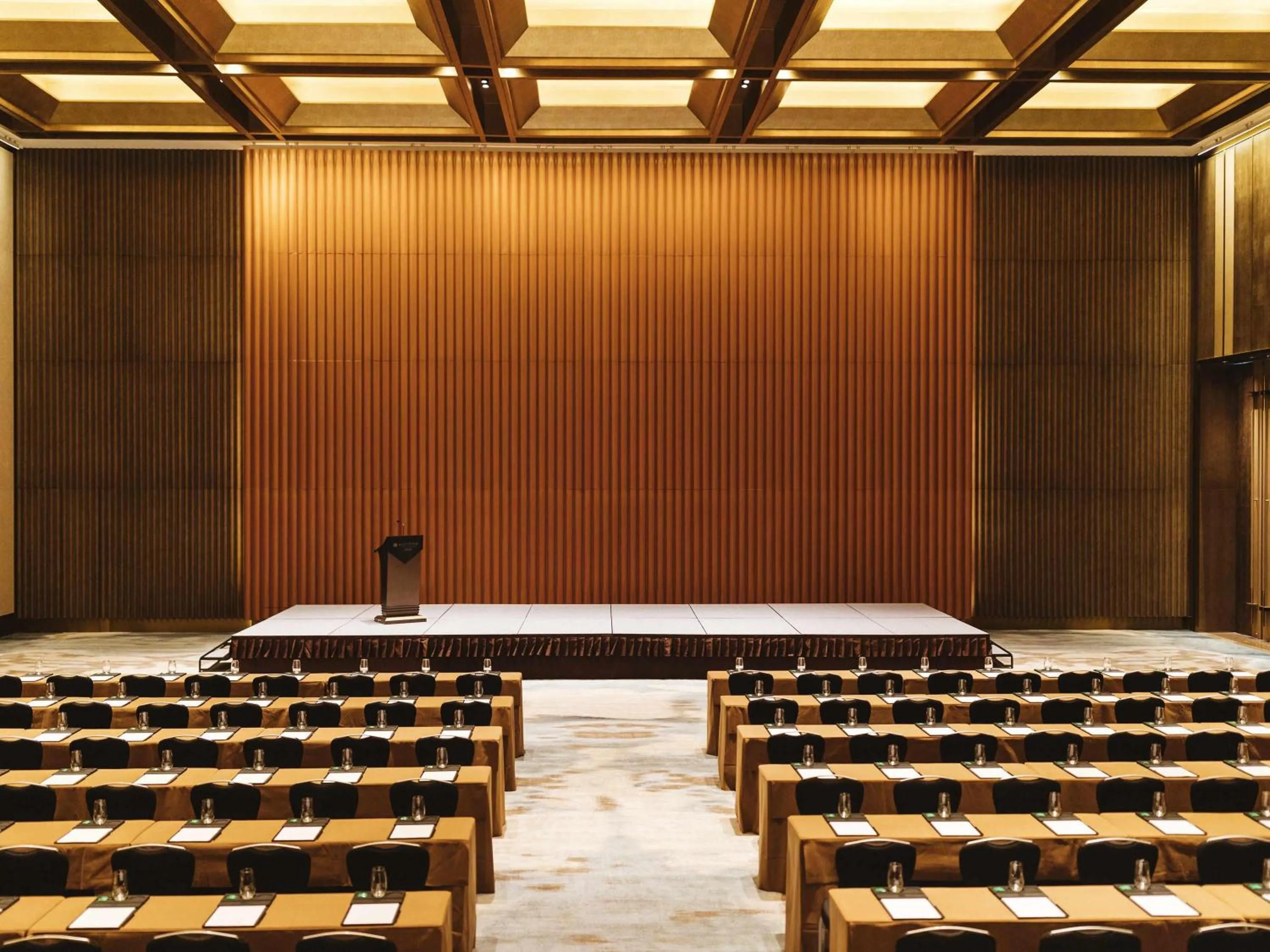 Meeting/conference room in Pullman Fuzhou Tahoe