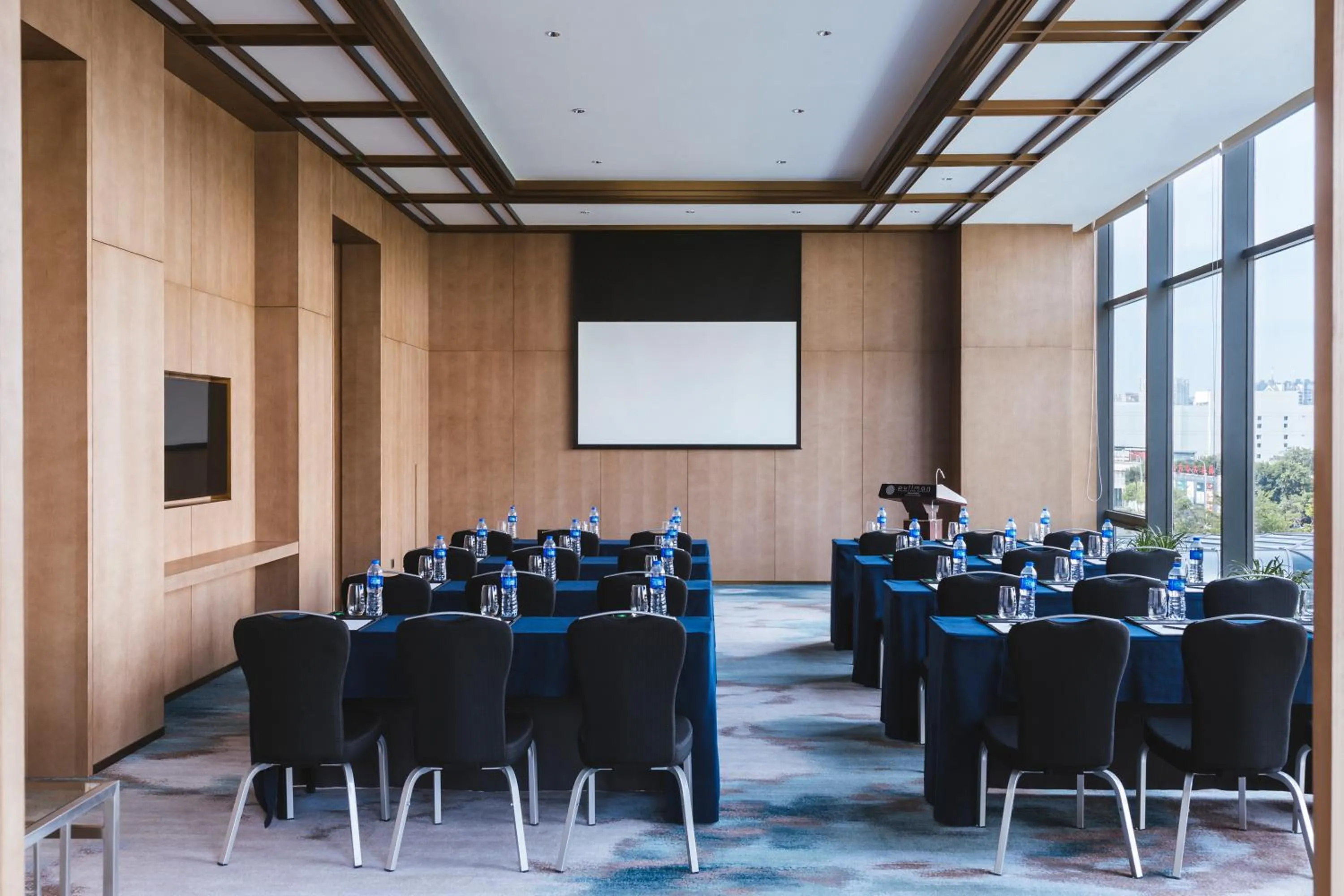 Meeting/conference room in Pullman Fuzhou Tahoe