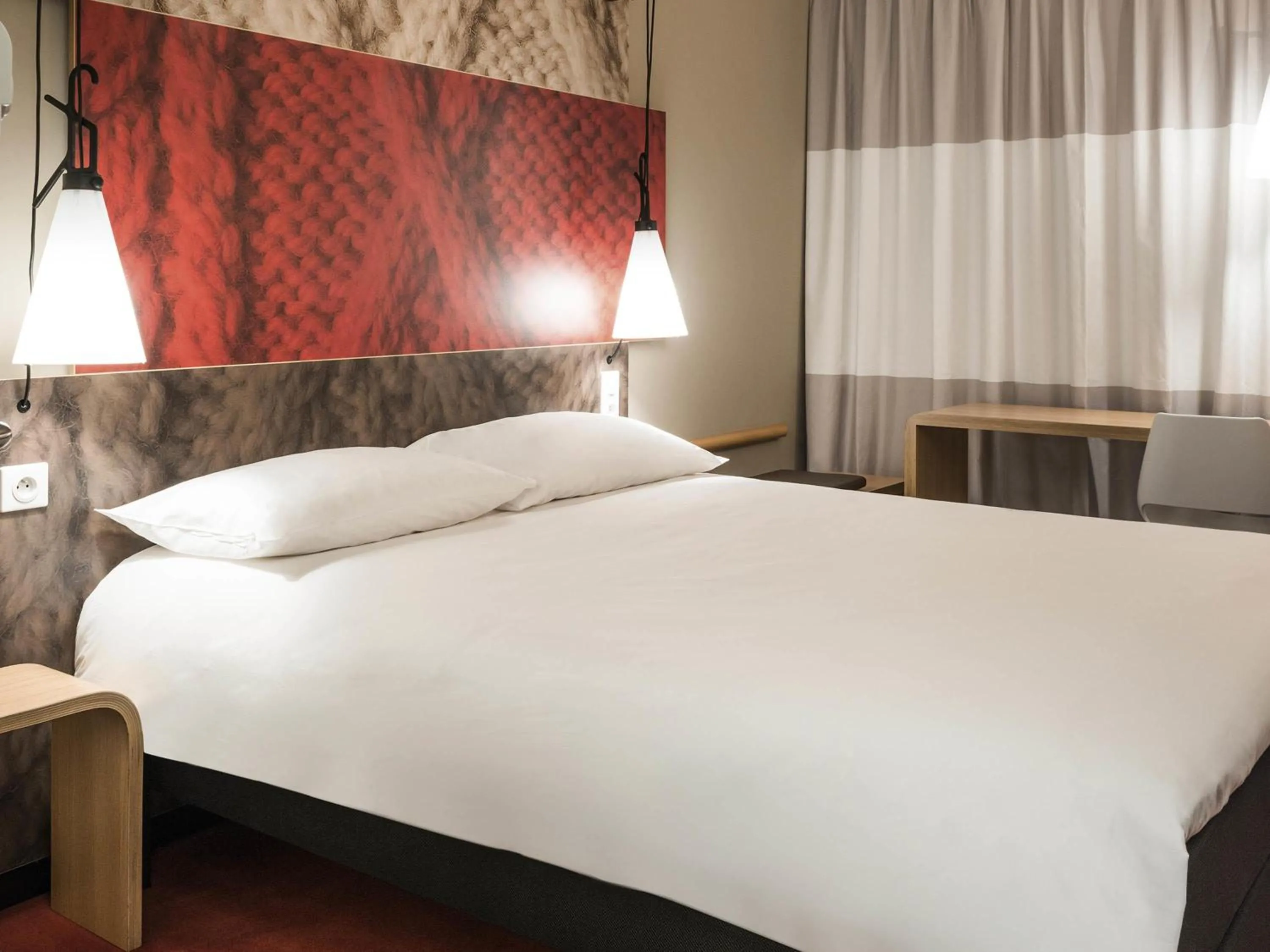 Bedroom, Bed in ibis Vilnius Centre