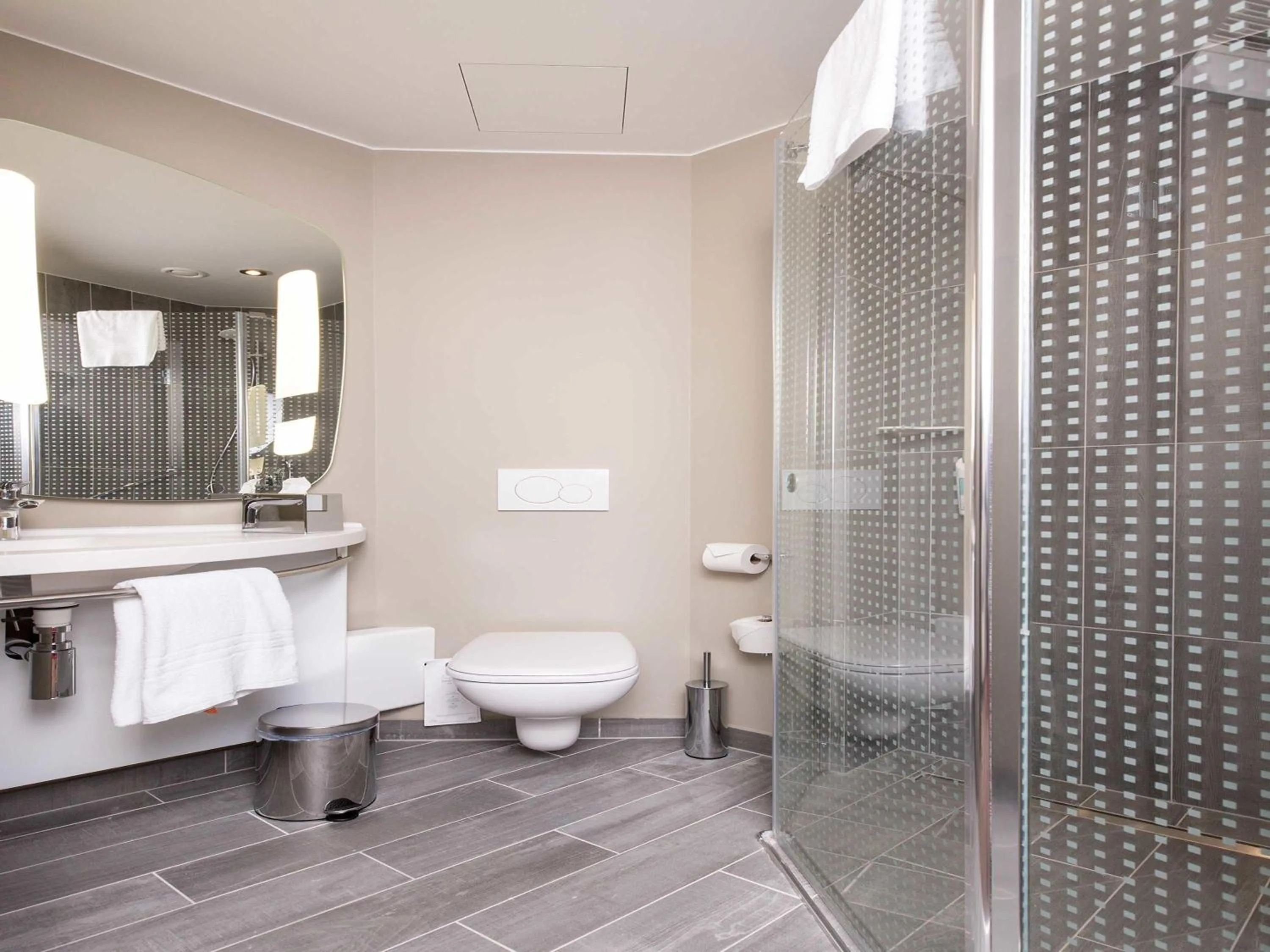 Bedroom in ibis Vilnius Centre