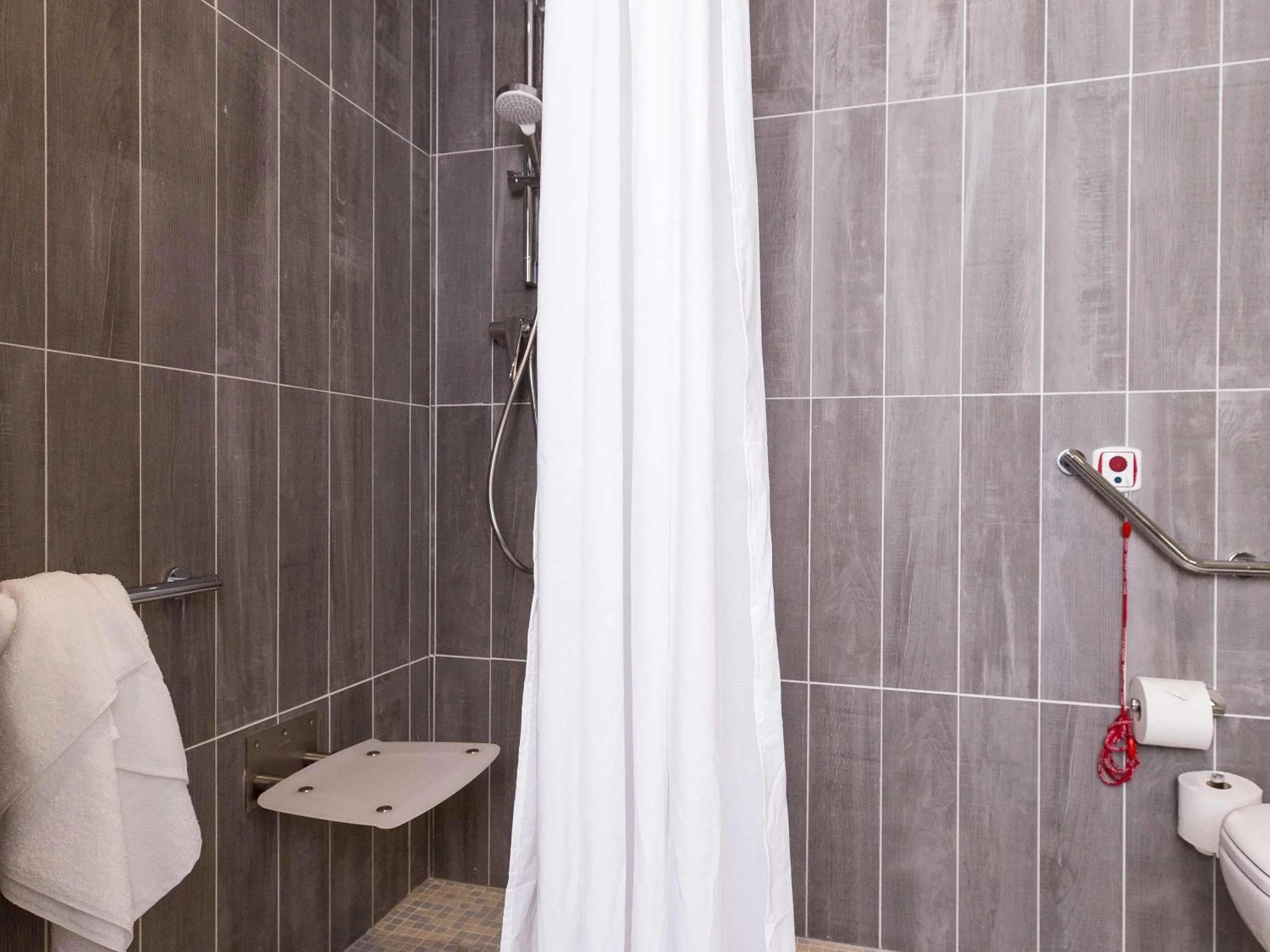 Bedroom in ibis Vilnius Centre