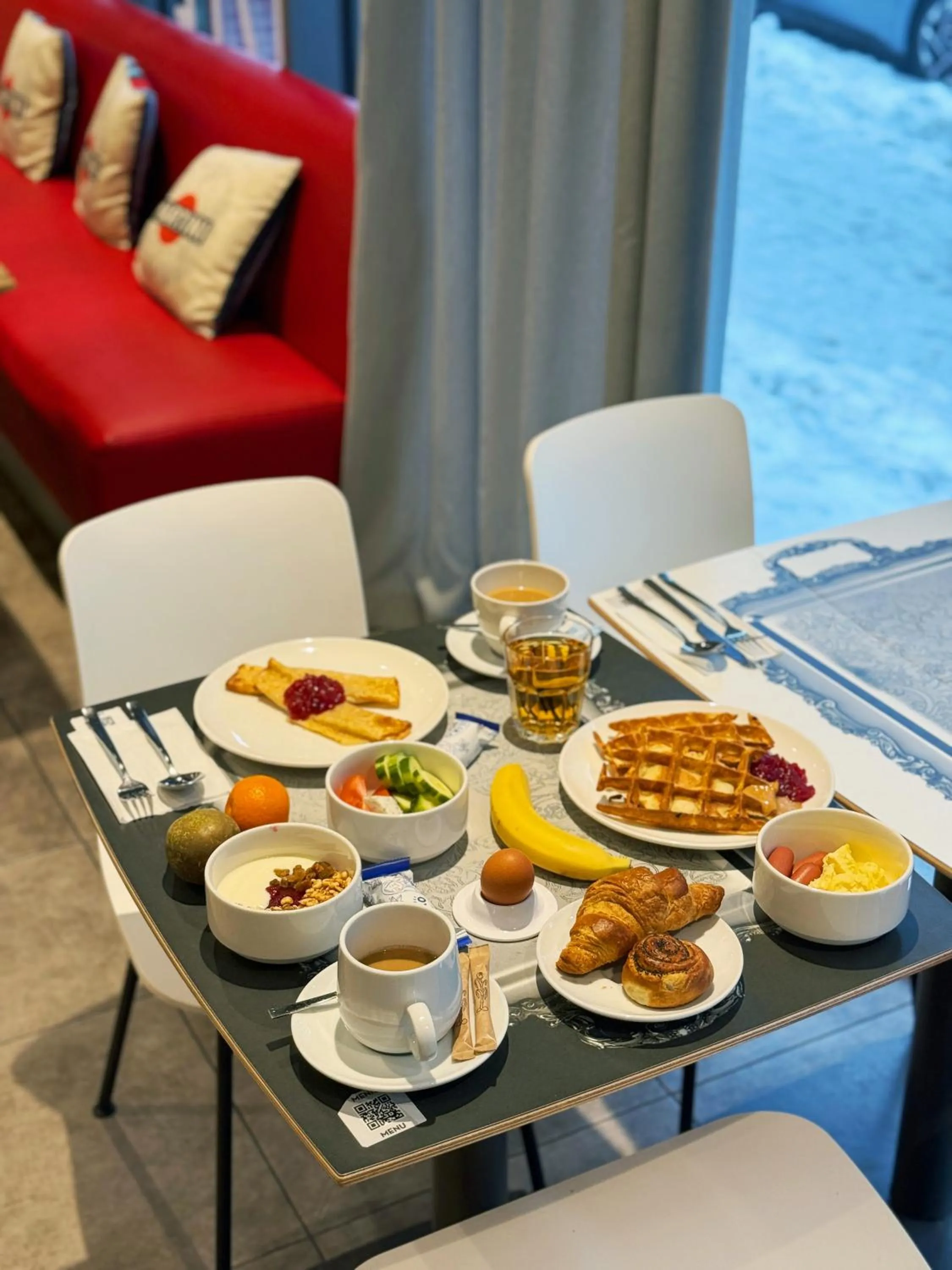 Buffet breakfast in ibis Vilnius Centre