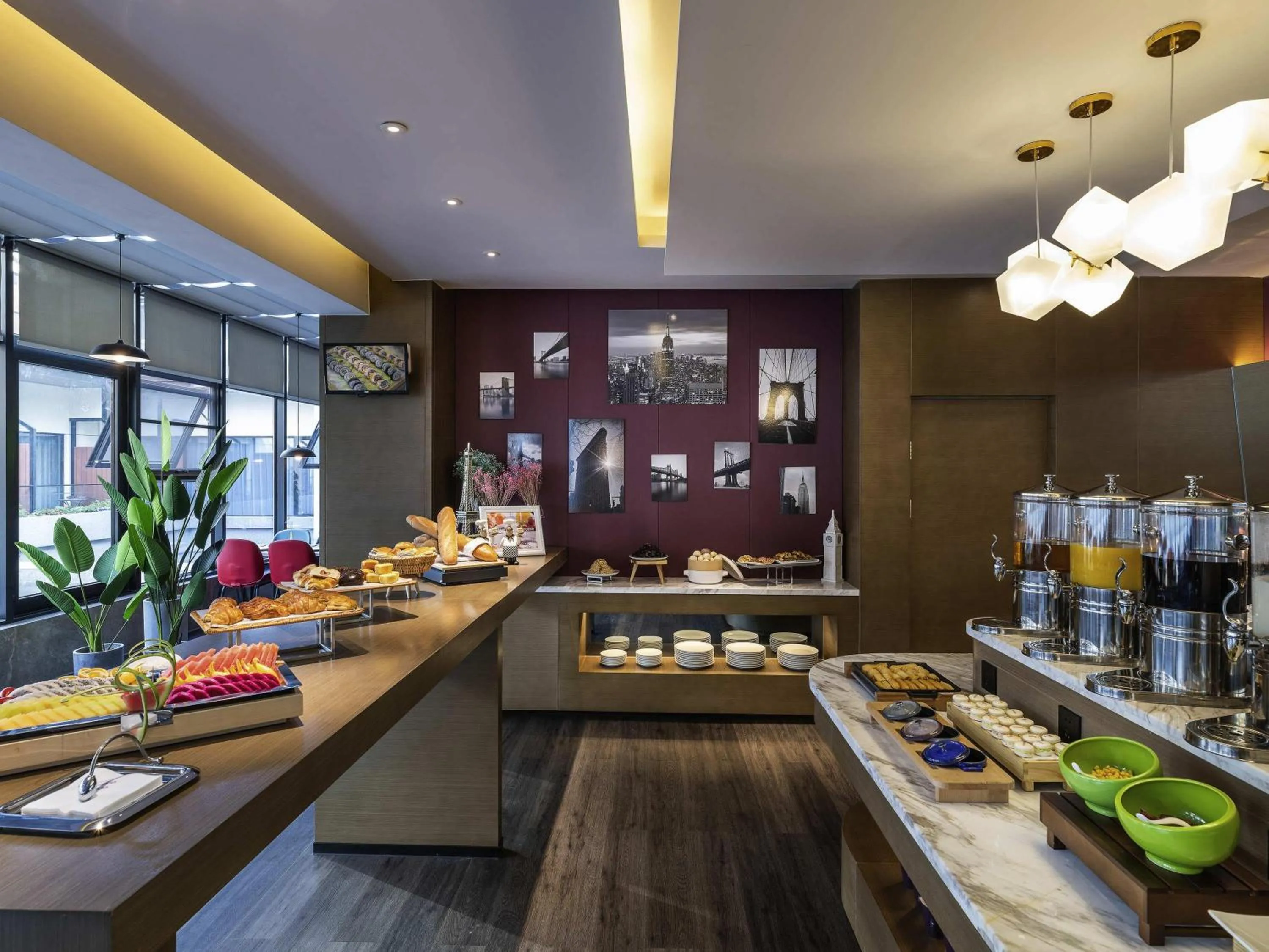 Restaurant/places to eat in Mercure Suzhou Downtown