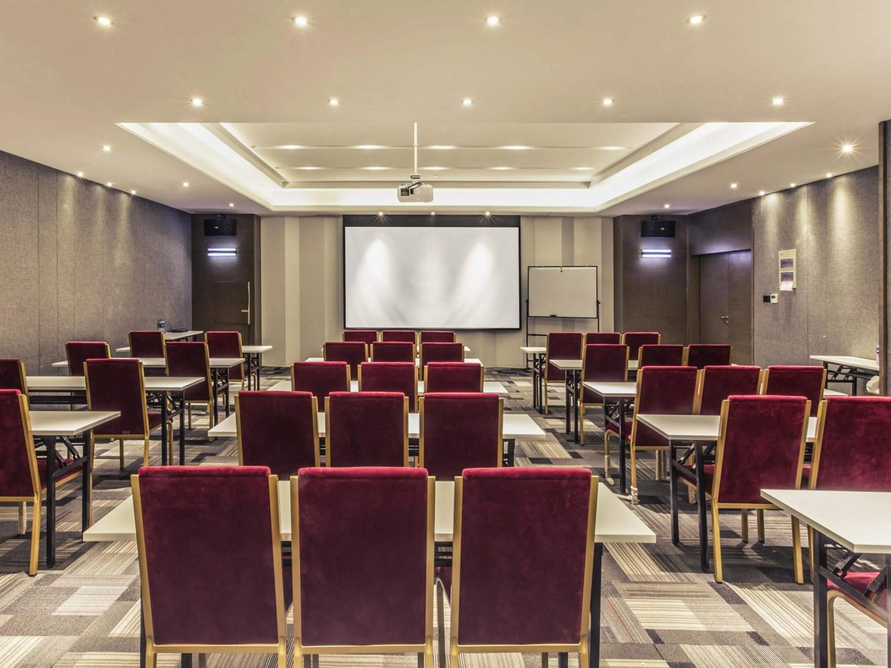 Meeting/conference room in Mercure Suzhou Downtown