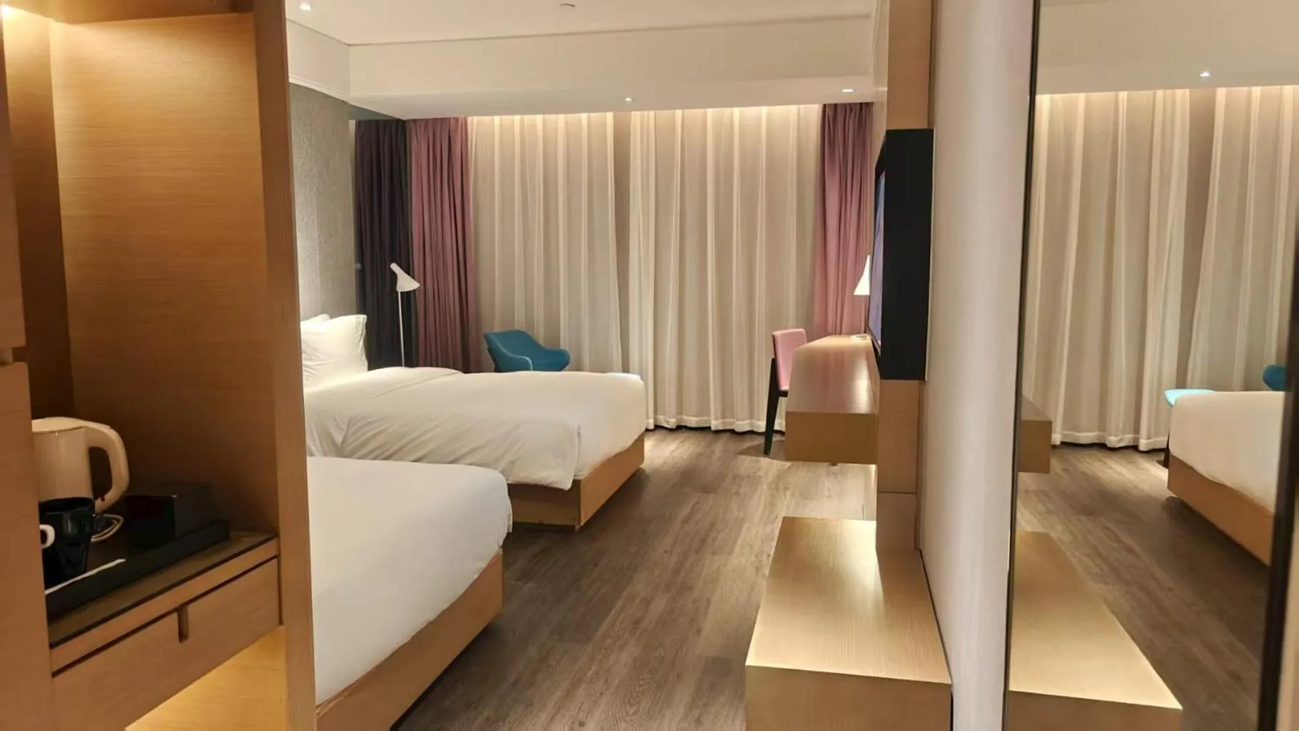 Bed in Mercure Suzhou Downtown