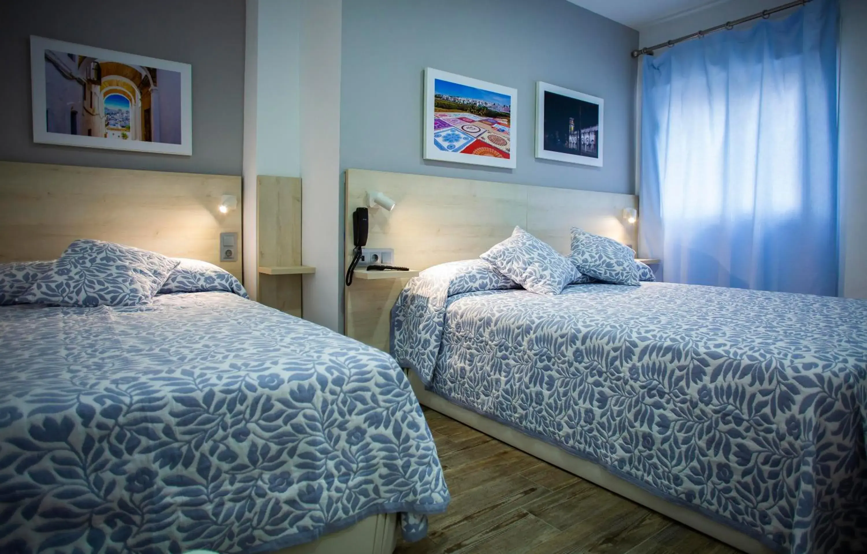 Triple Room in Hotel Bari Triple Room in Hotel Bari