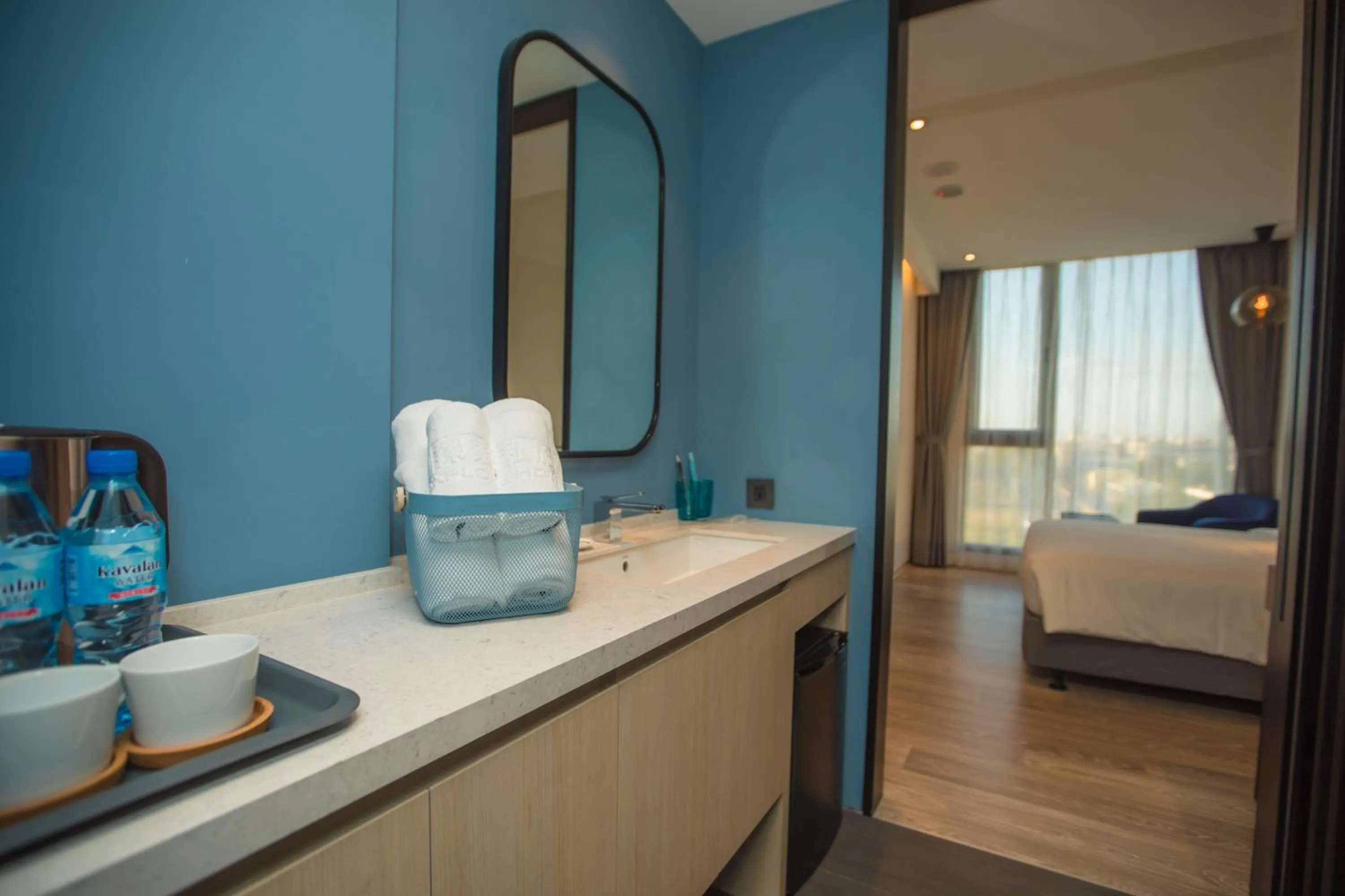 Coffee/tea facilities, Bed in Explore Hotel