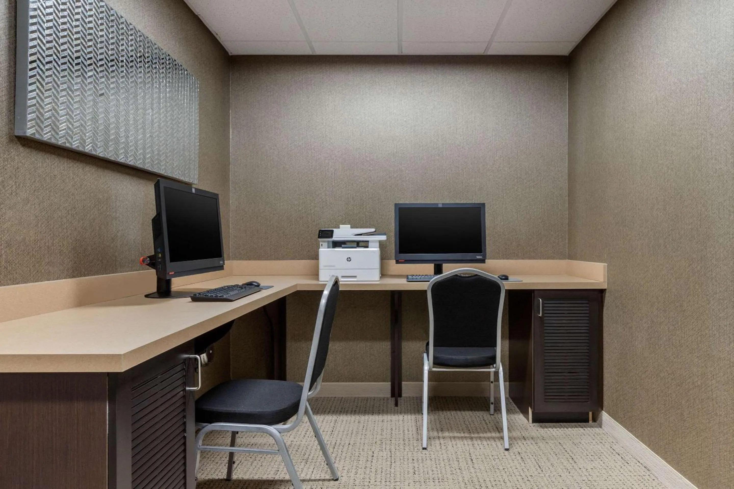 Business facilities in Cambria Hotel West Orange