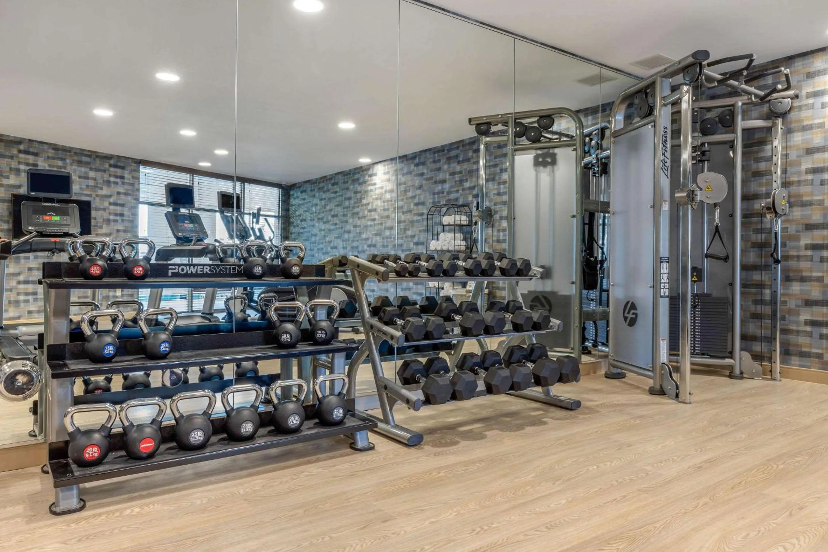 Fitness centre/facilities in Cambria Hotel West Orange