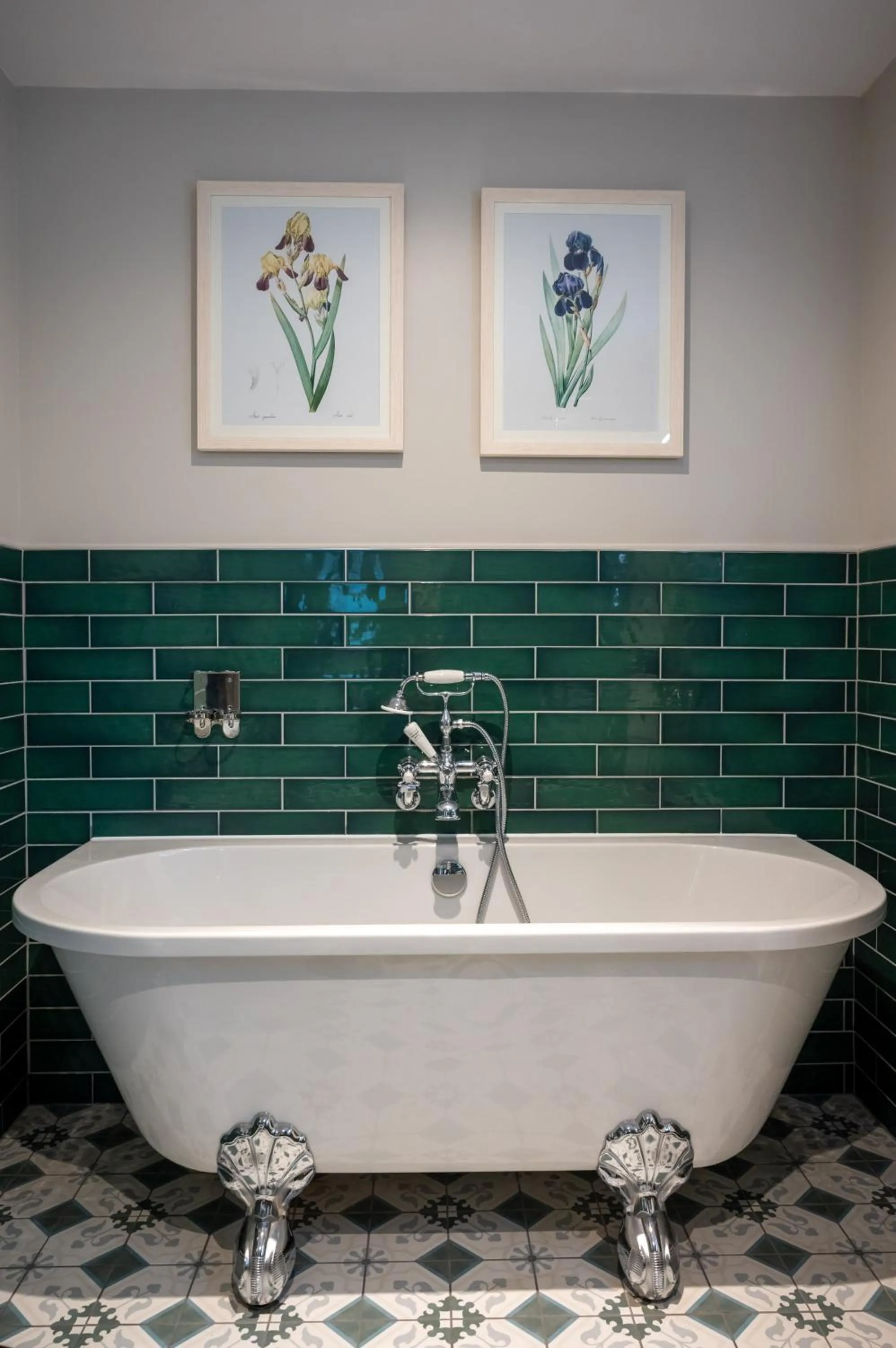 Bath in Ethorpe Hotel by Chef & Brewer Collection