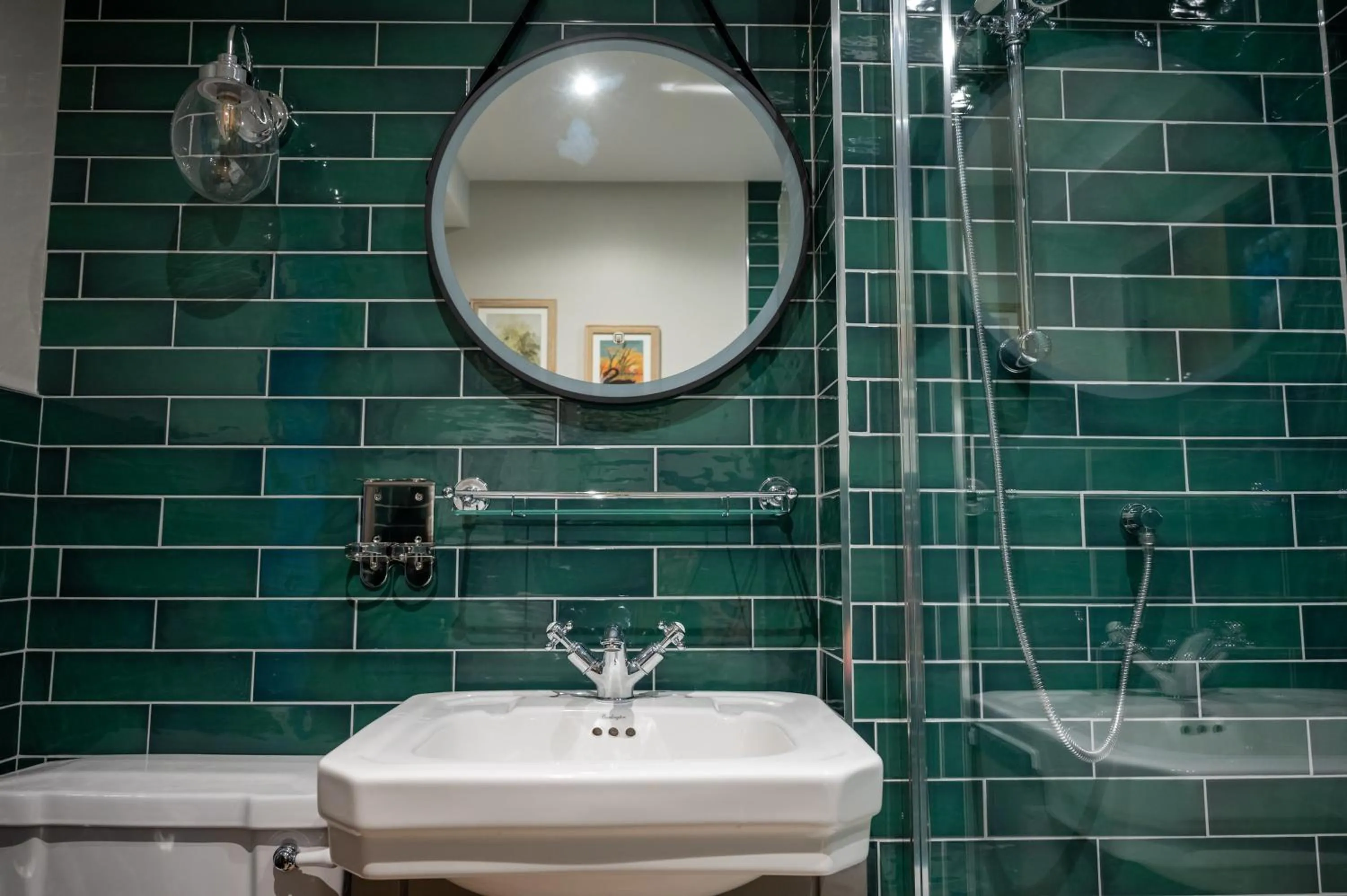 Bathroom in Ethorpe Hotel by Chef & Brewer Collection