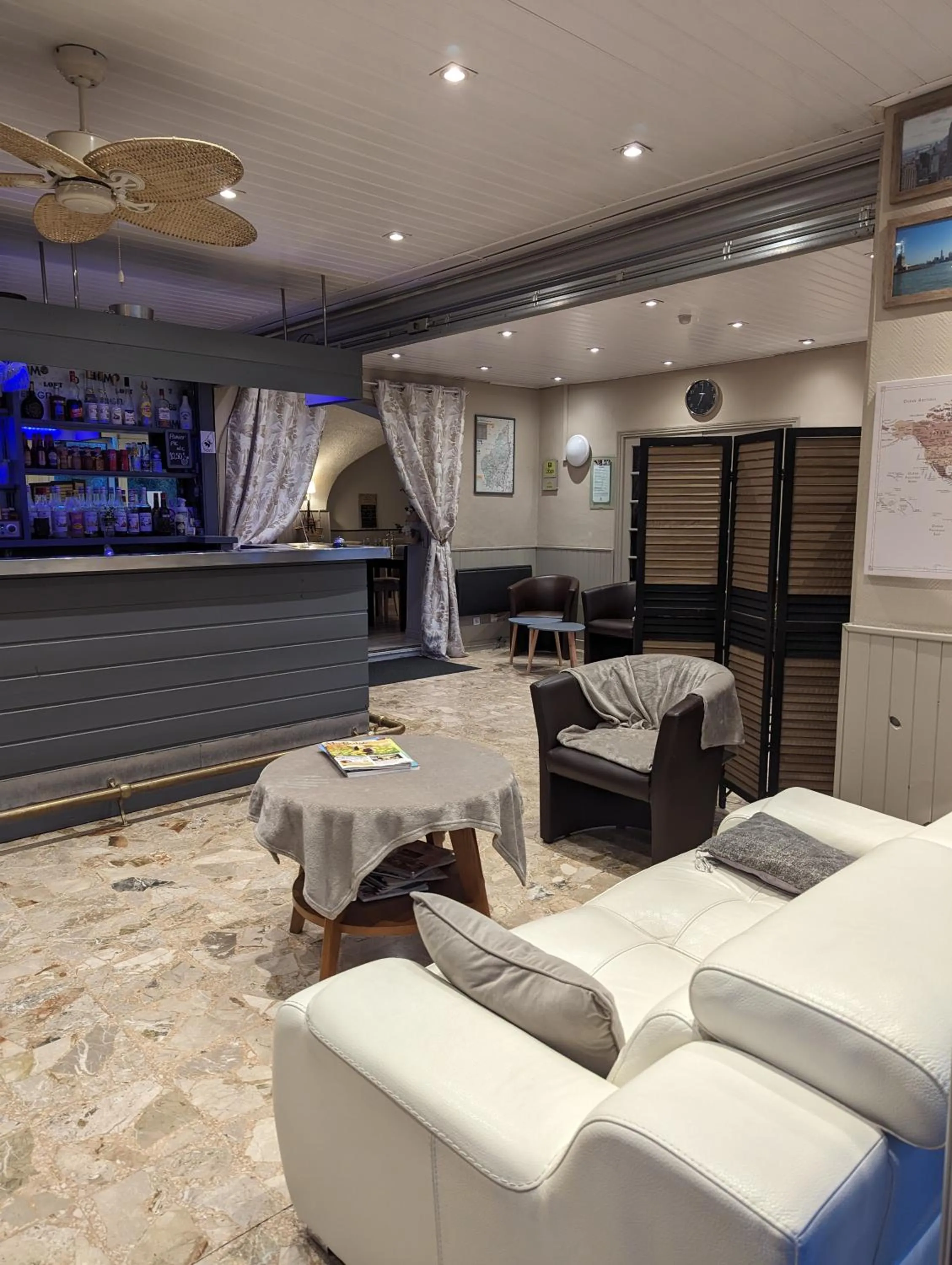 Hôtel Restaurant Le Clos Charmant