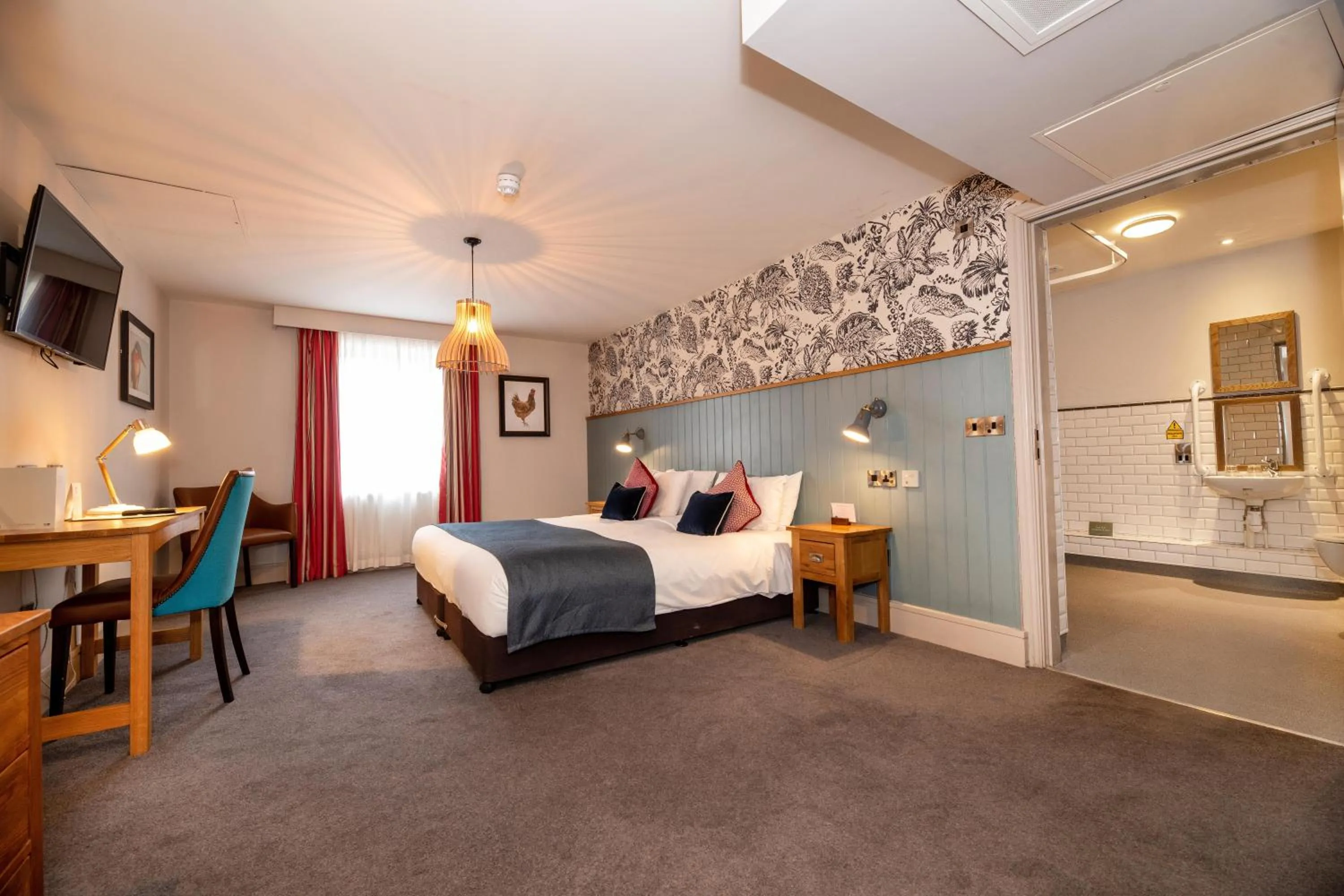 Photo of the whole room, Bed in Greswolde Arms by Chef & Brewer Collection