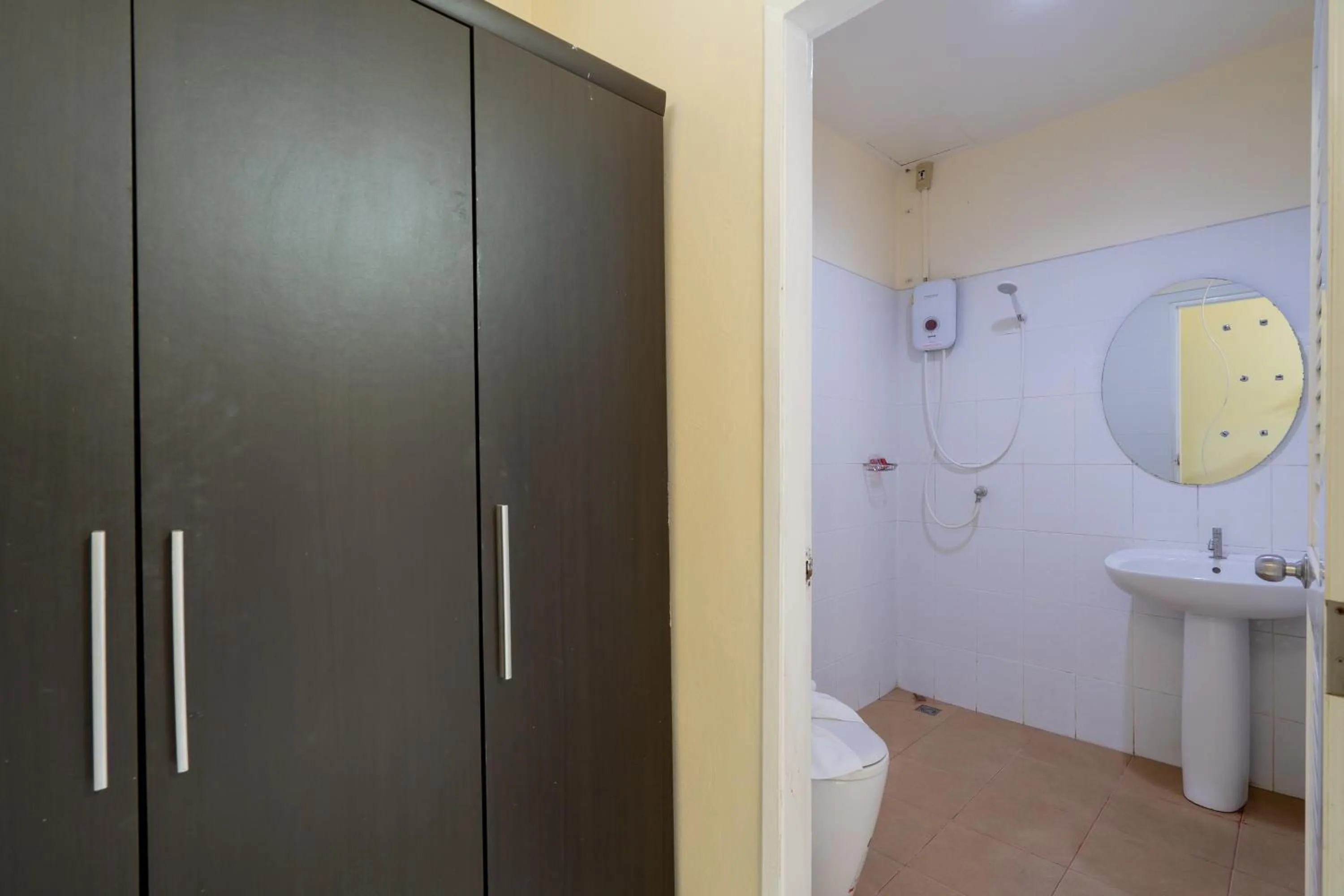 Bathroom in Square One Hotel Patong