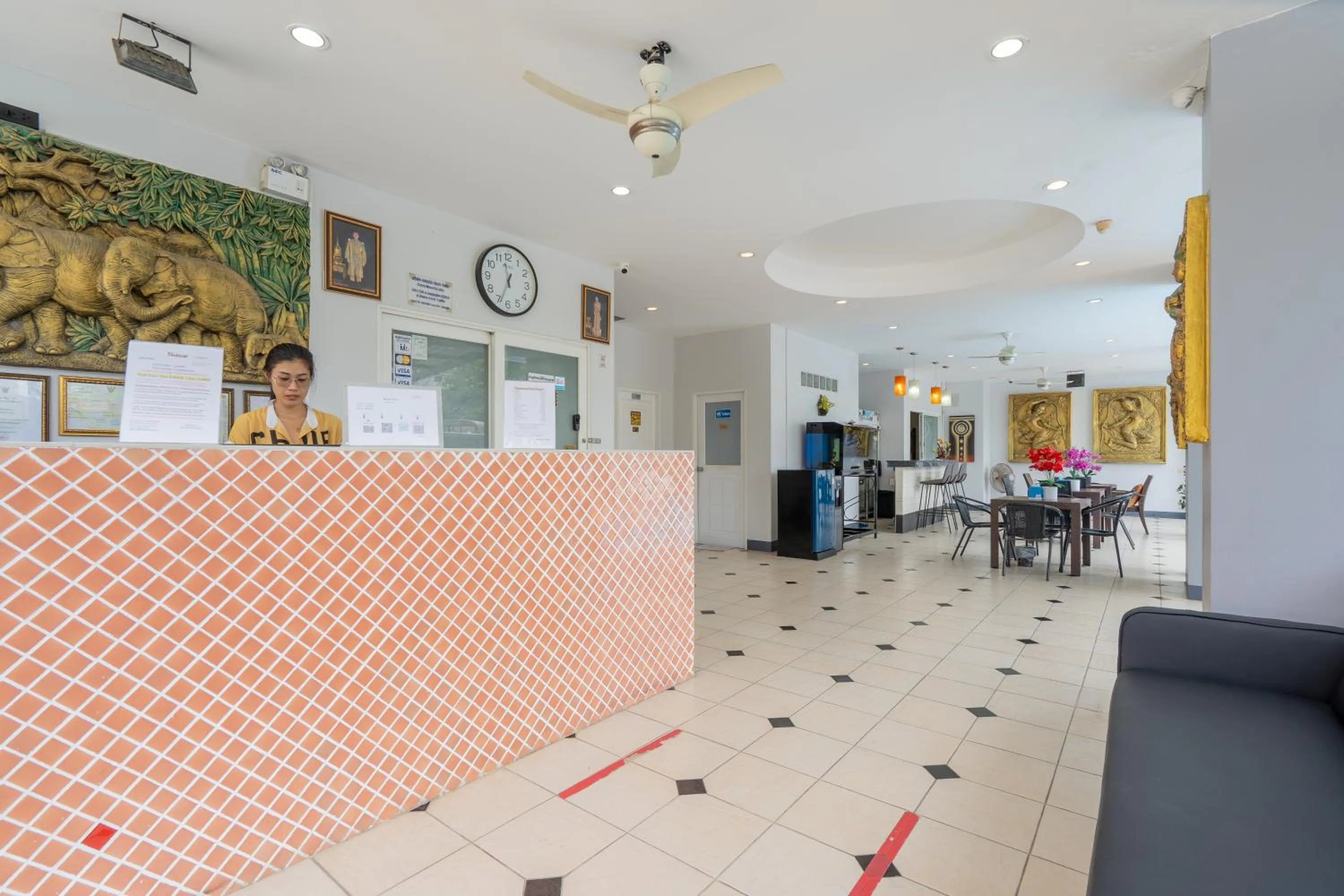 Lobby or reception in Square One Hotel Patong