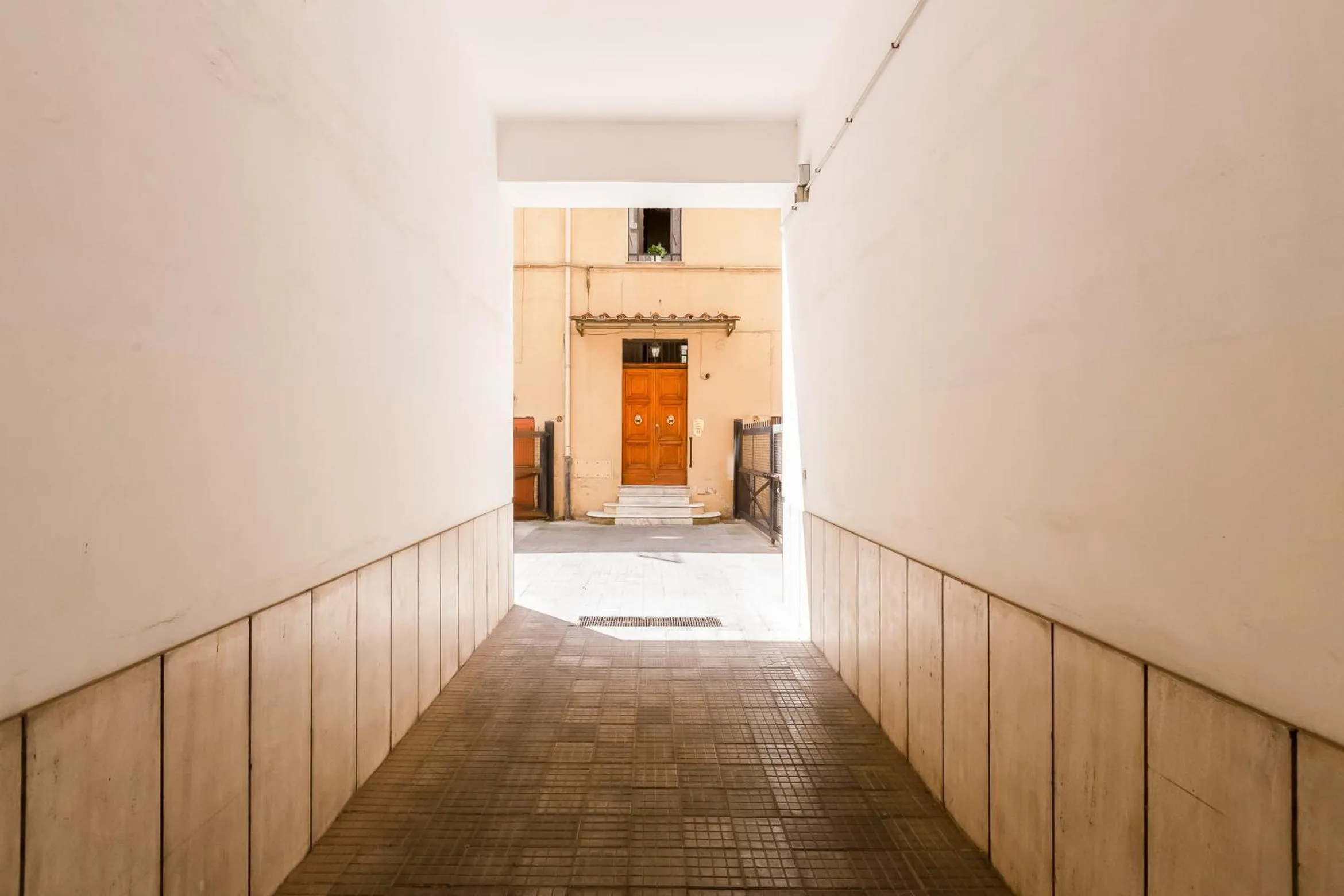 Facade/entrance in Vaticano Private Apartment