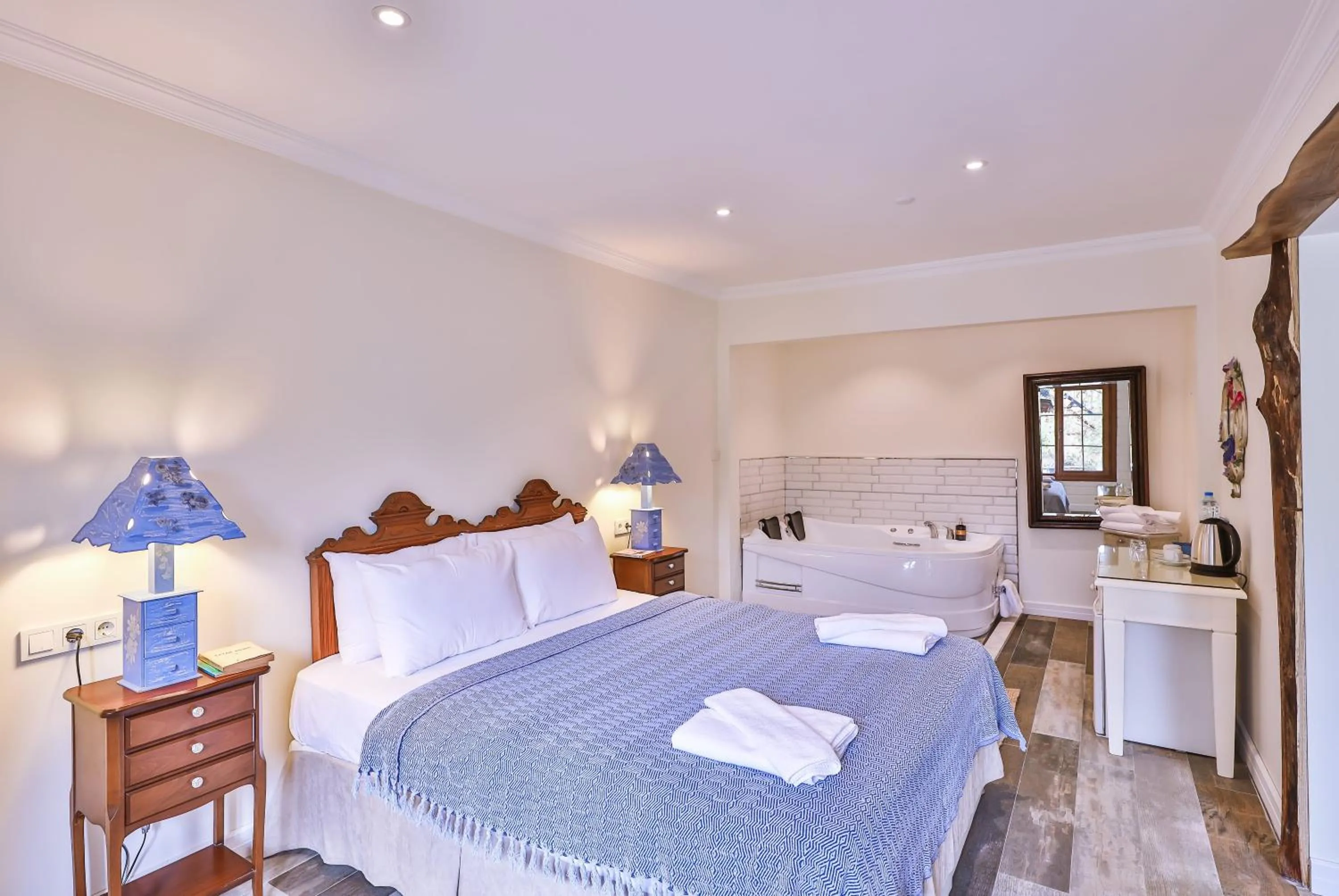 Bedroom, Bed in Park Mandalin Hotel - Adult only