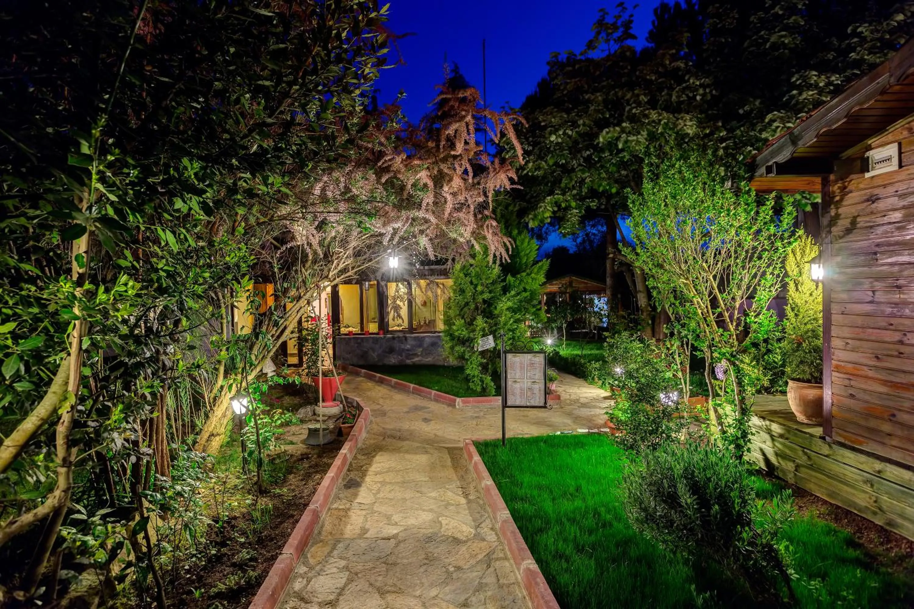 Garden in Park Mandalin Hotel - Adult only